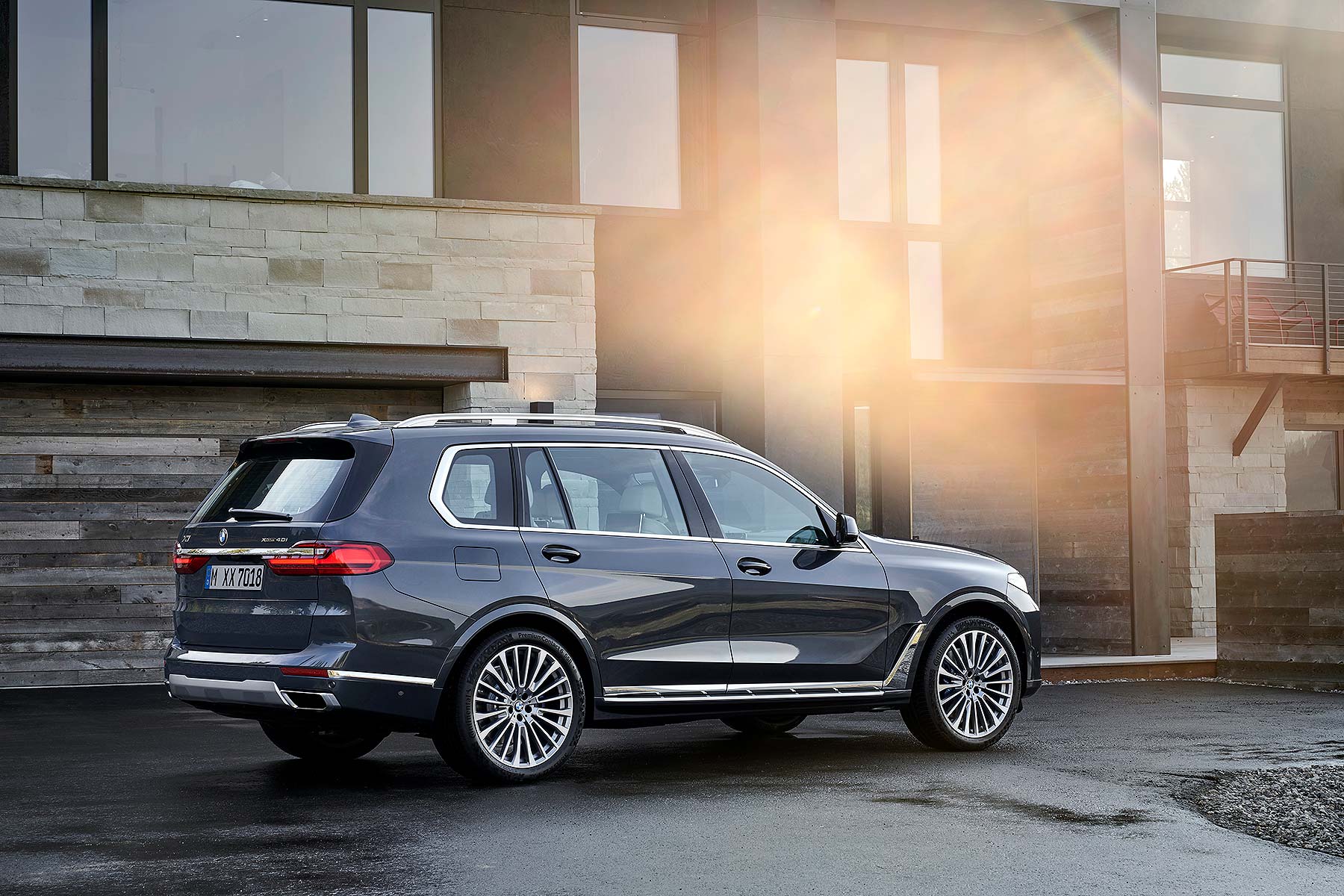 2019 BMW X7 luxury SUV