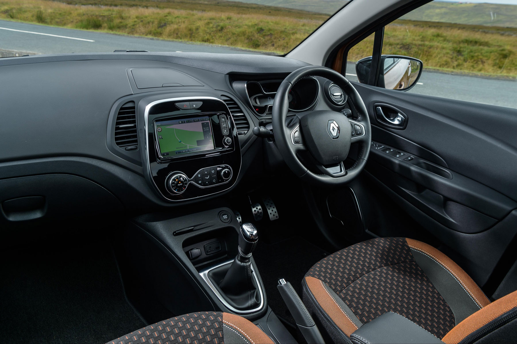 Renault Captur interior