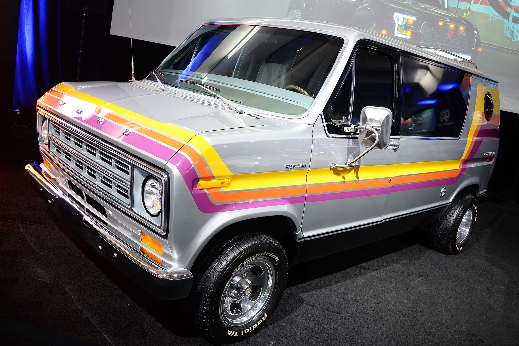 Ford Econoline Van