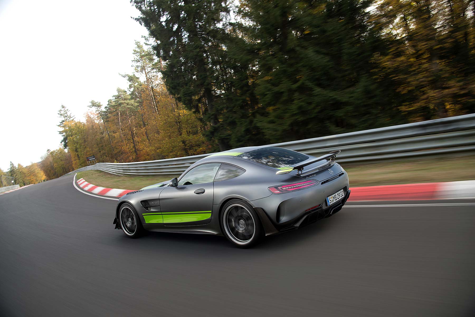 Mercedes-AMG GT R Pro