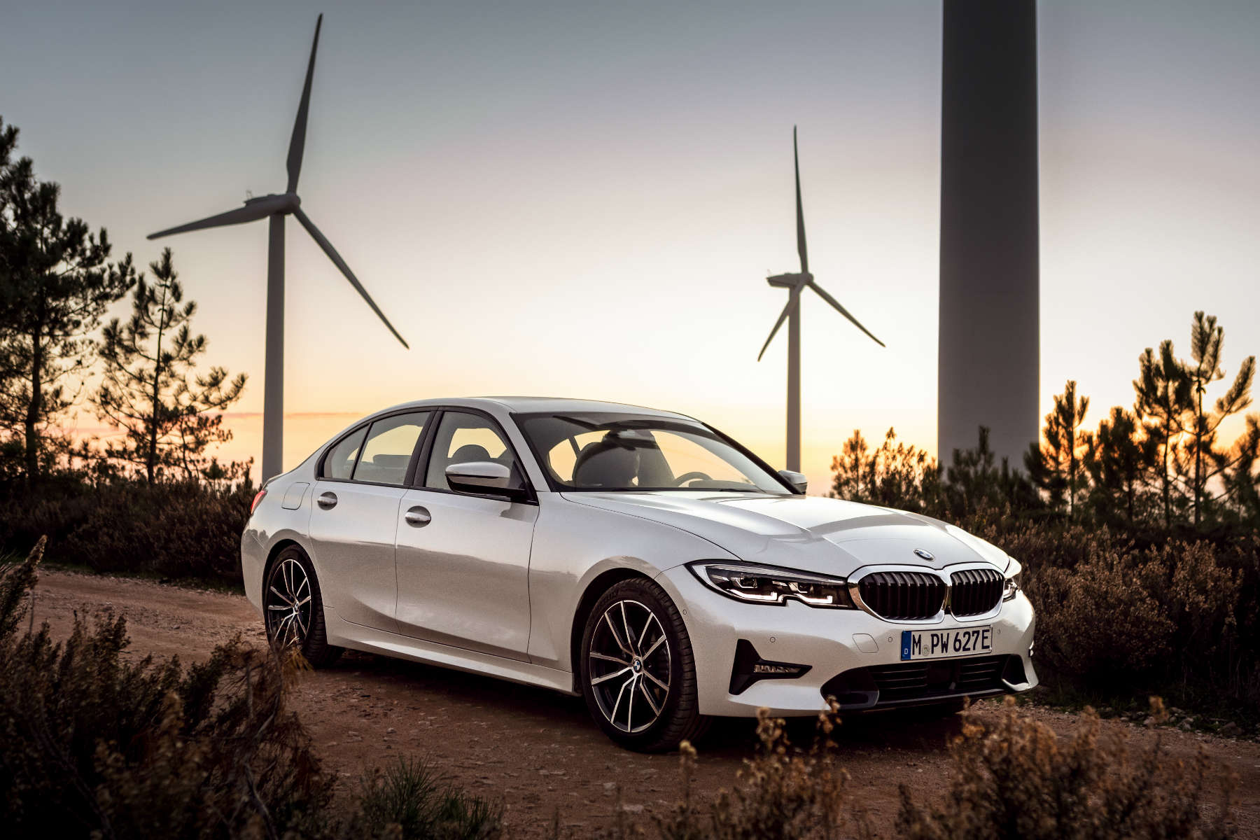 2019 BMW 330e