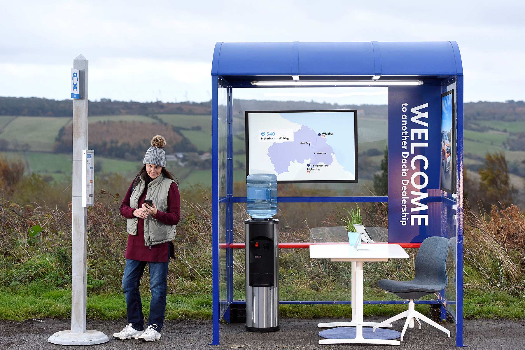 Dacia Buy Online pop up car dealer in a bus stop