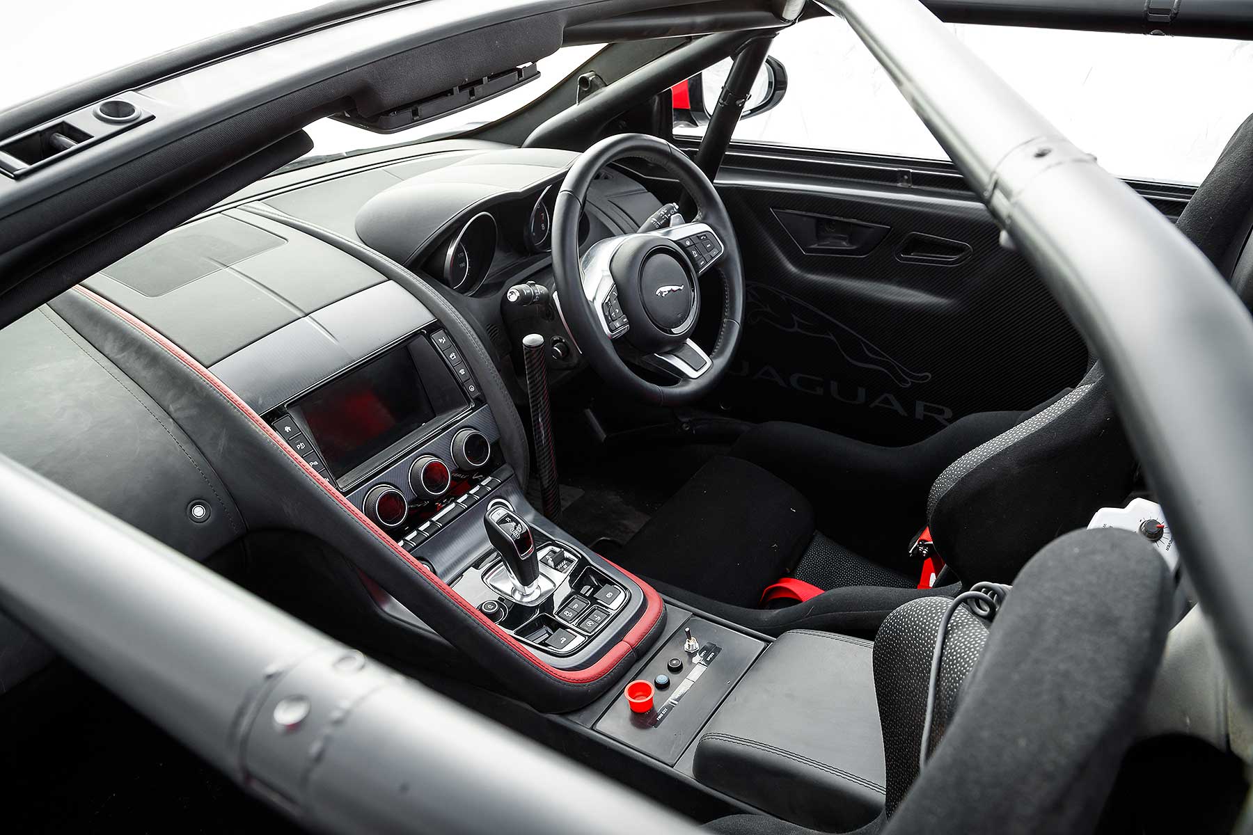 Jaguar F-Type rally car special