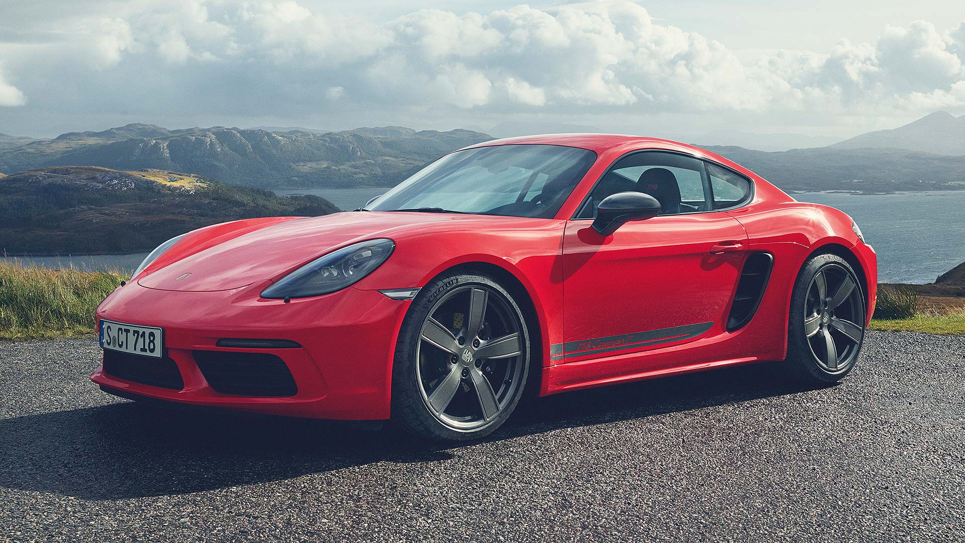 2019 Porsche 918 Cayman T