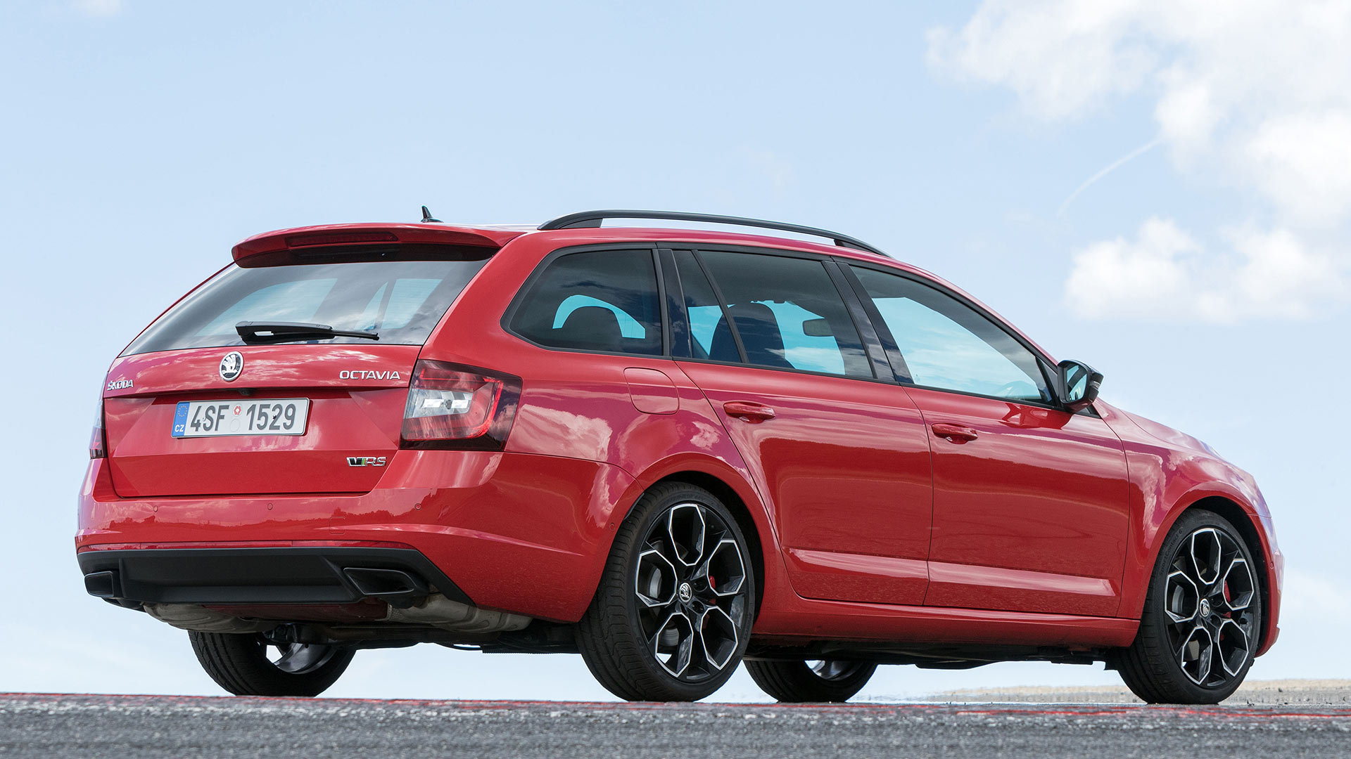 2019 UK Skoda Octavia vRS Challenge