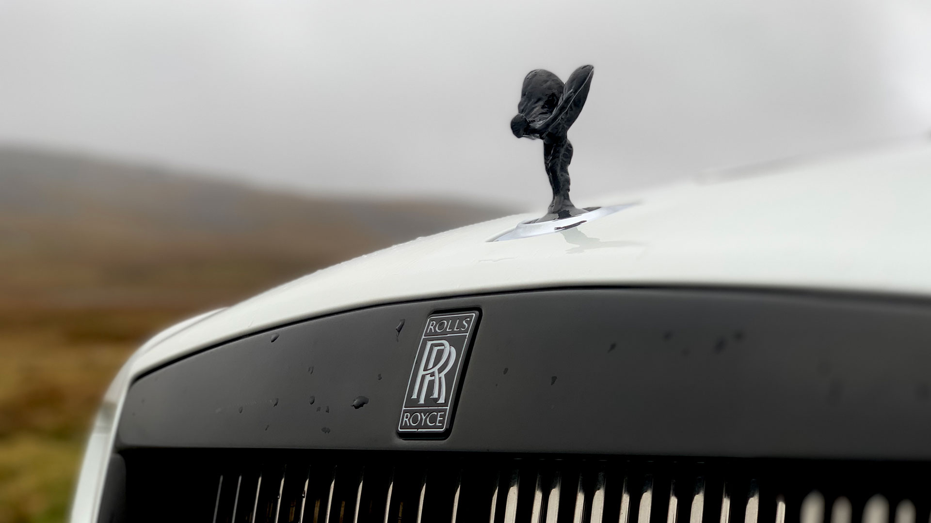 Rolls-Royce Wraith Black Badge Flying Lady