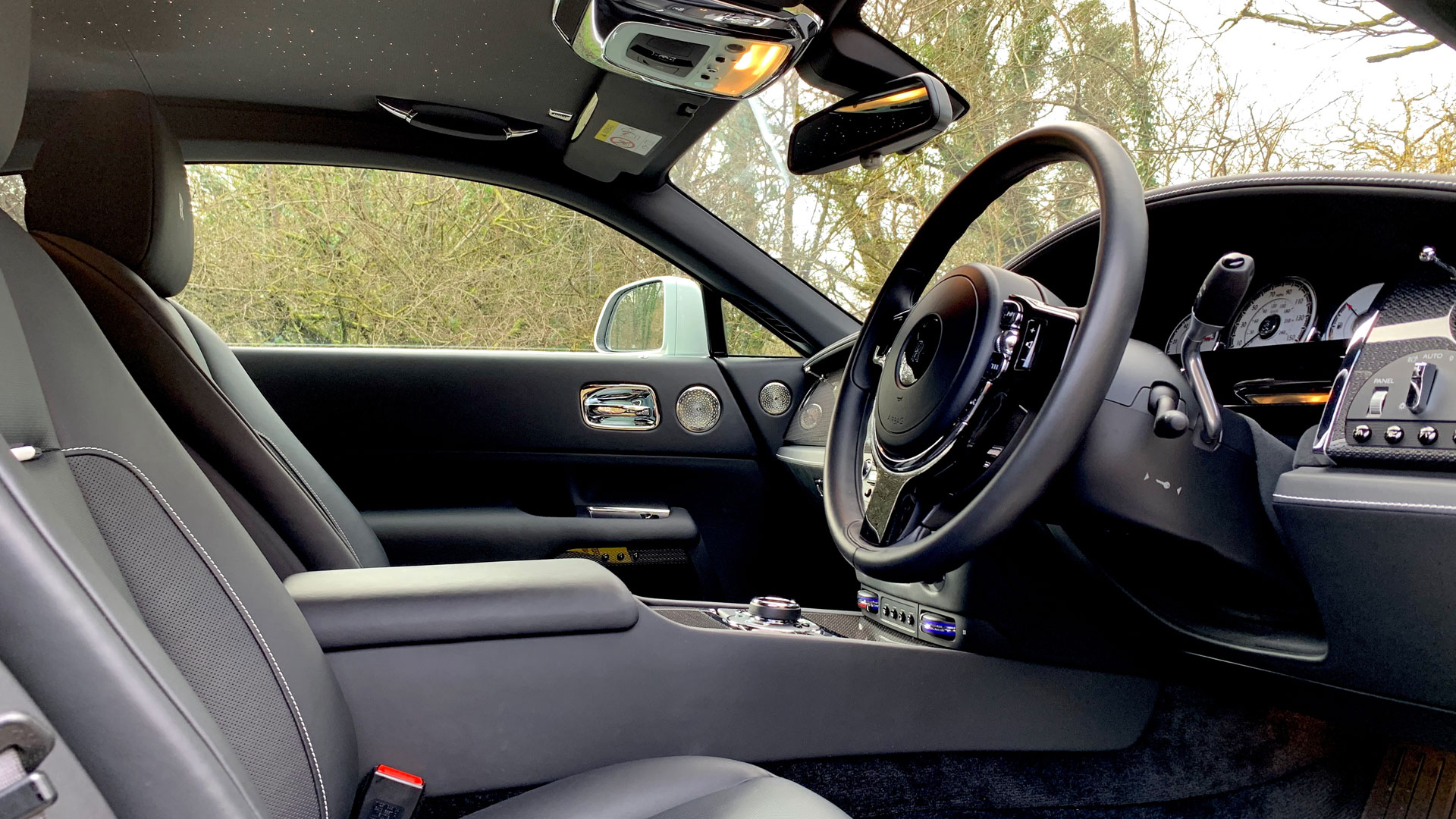 Rolls-Royce Wraith Black Badge interior