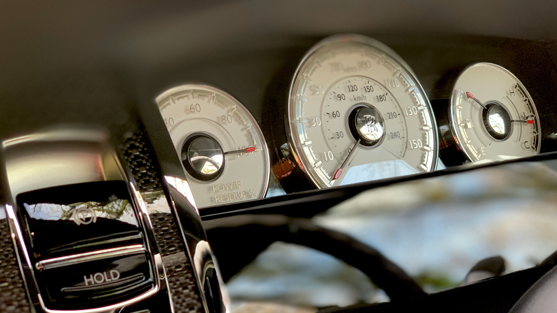 Rolls-Royce Wraith dials