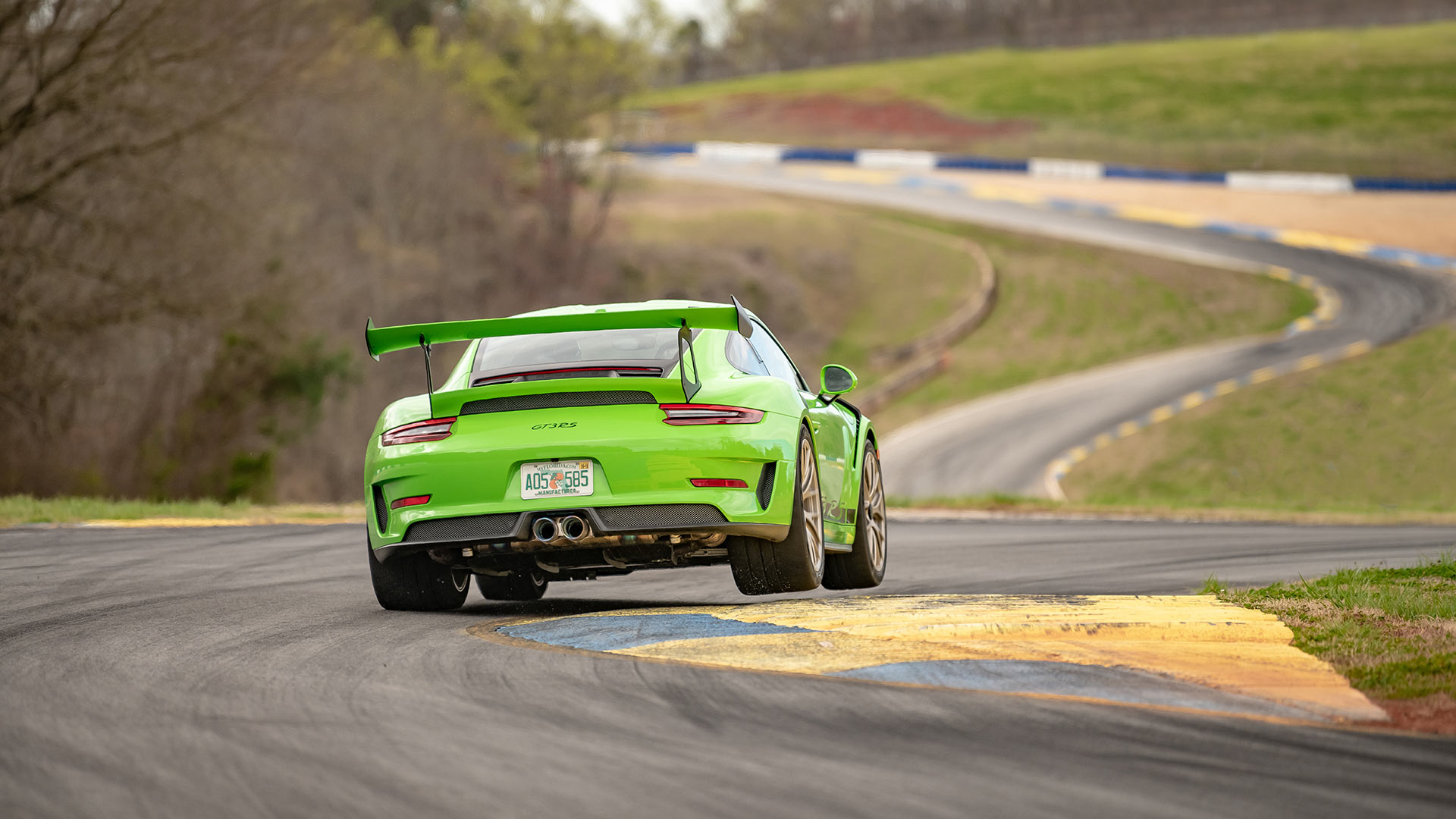 2019 Porsche 911 GT2 RS sets Road Atlanta record