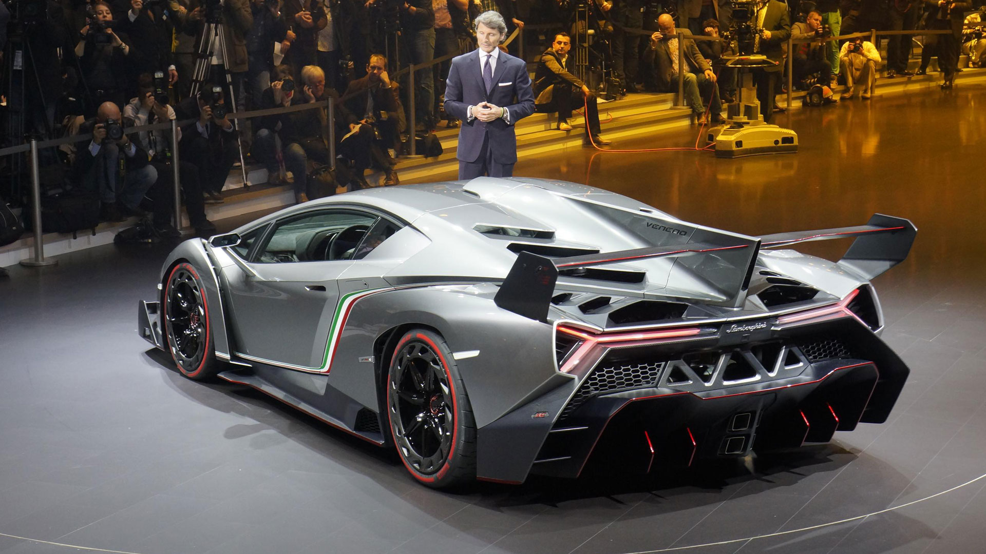 Lamborghini Veneno Geneva 2013