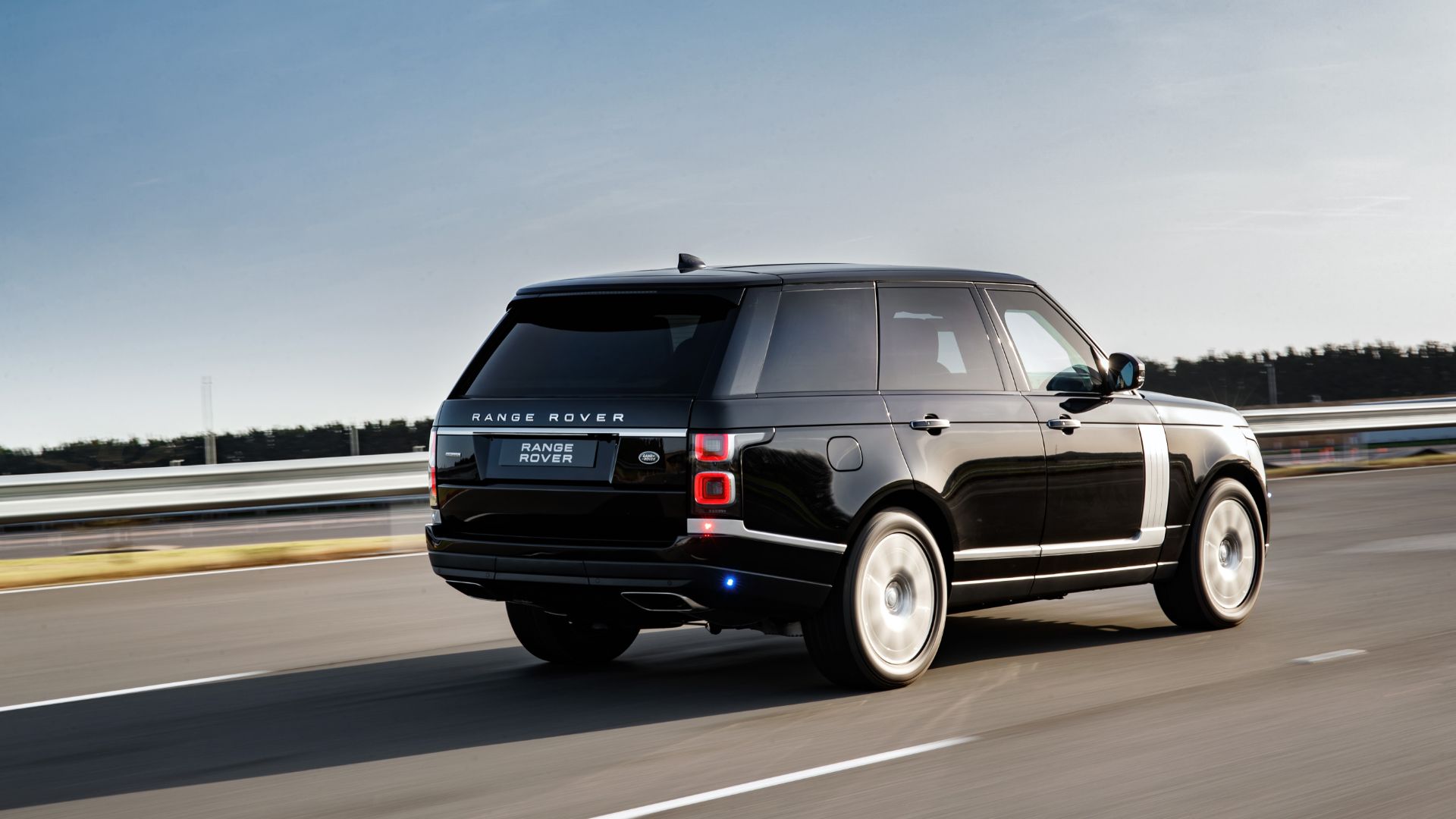 Range Rover Sentinel