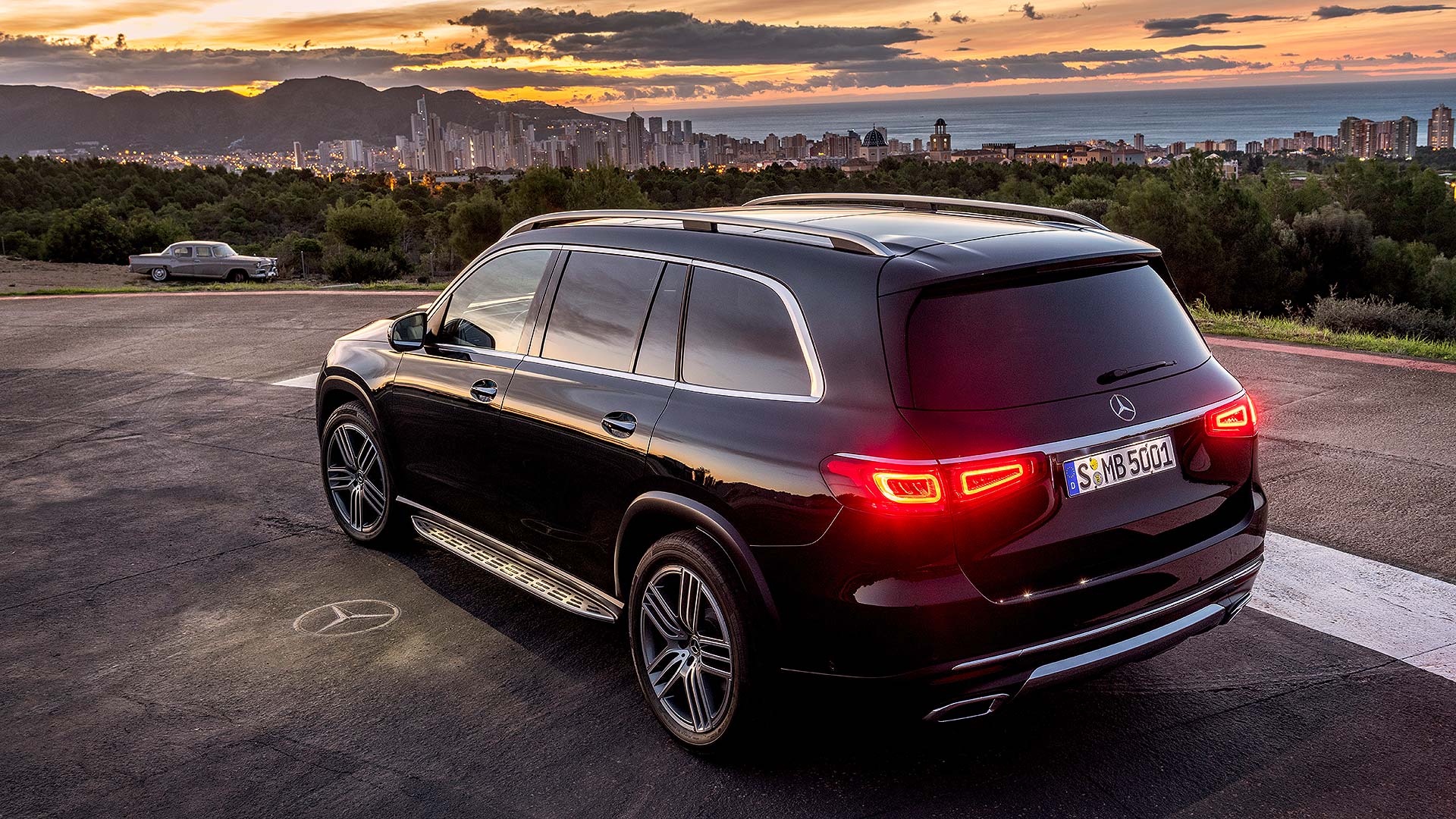 09 Mercedes-Benz GLS NYIAS