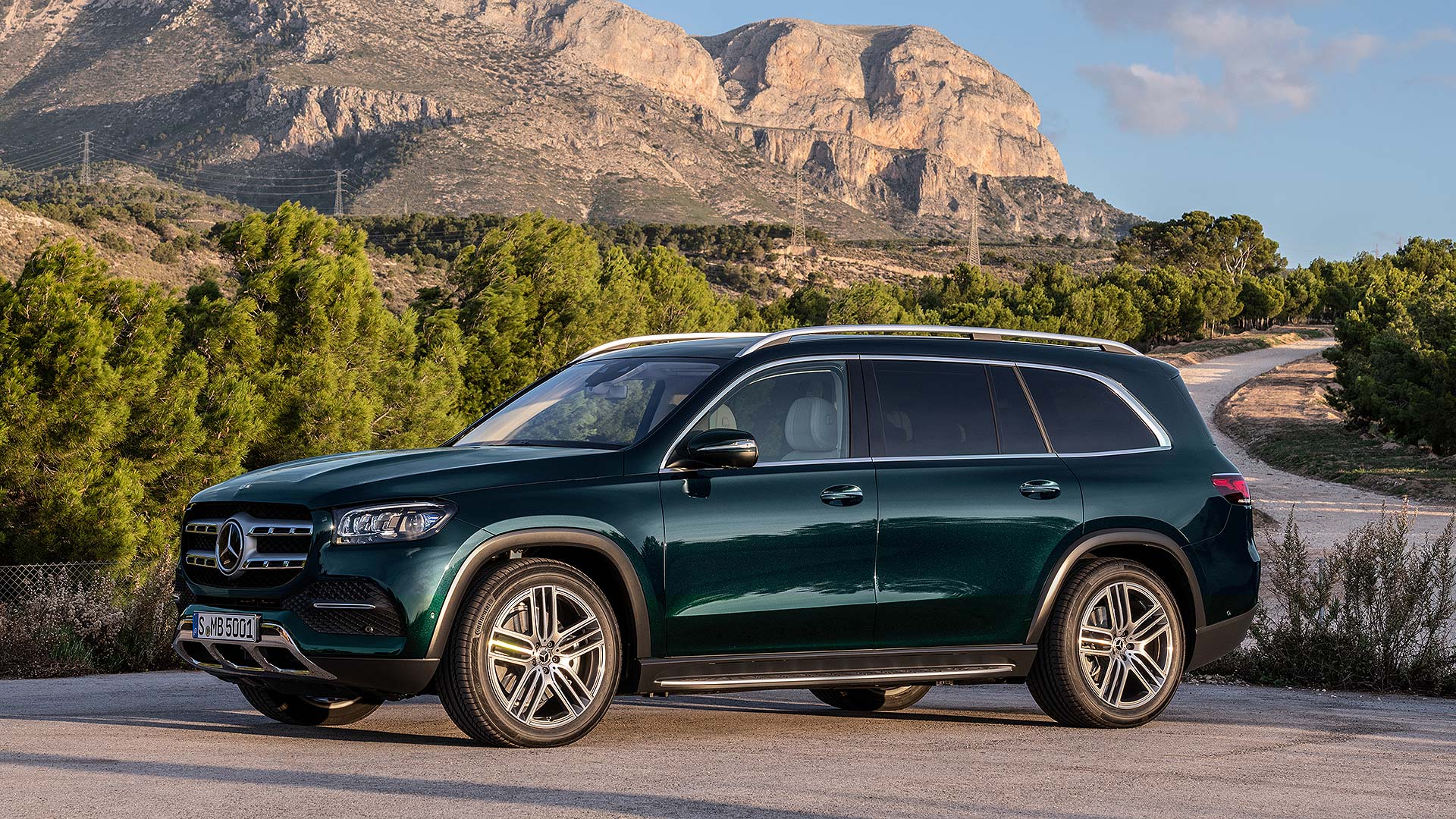 17 Mercedes-Benz GLS NYIAS