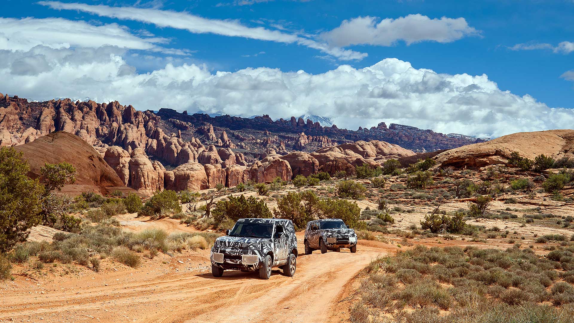 Land Rover Defender 2020 testing off-road