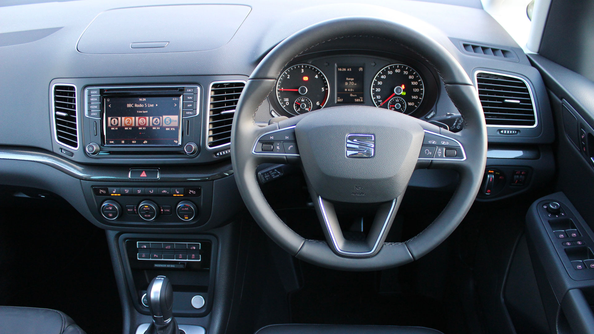 Seat Alhambra dashboard