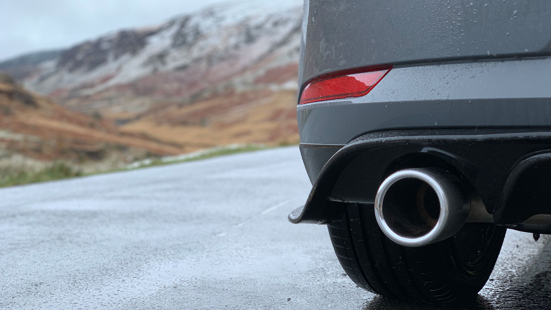 Volkswagen Golf GTI TCR exhaust