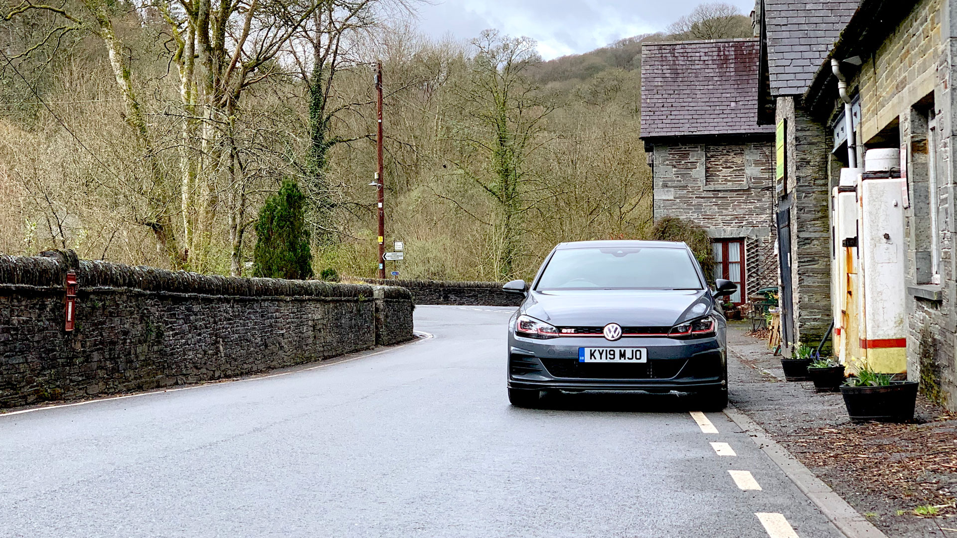 Volkswagen Golf GTI TCR in Wales