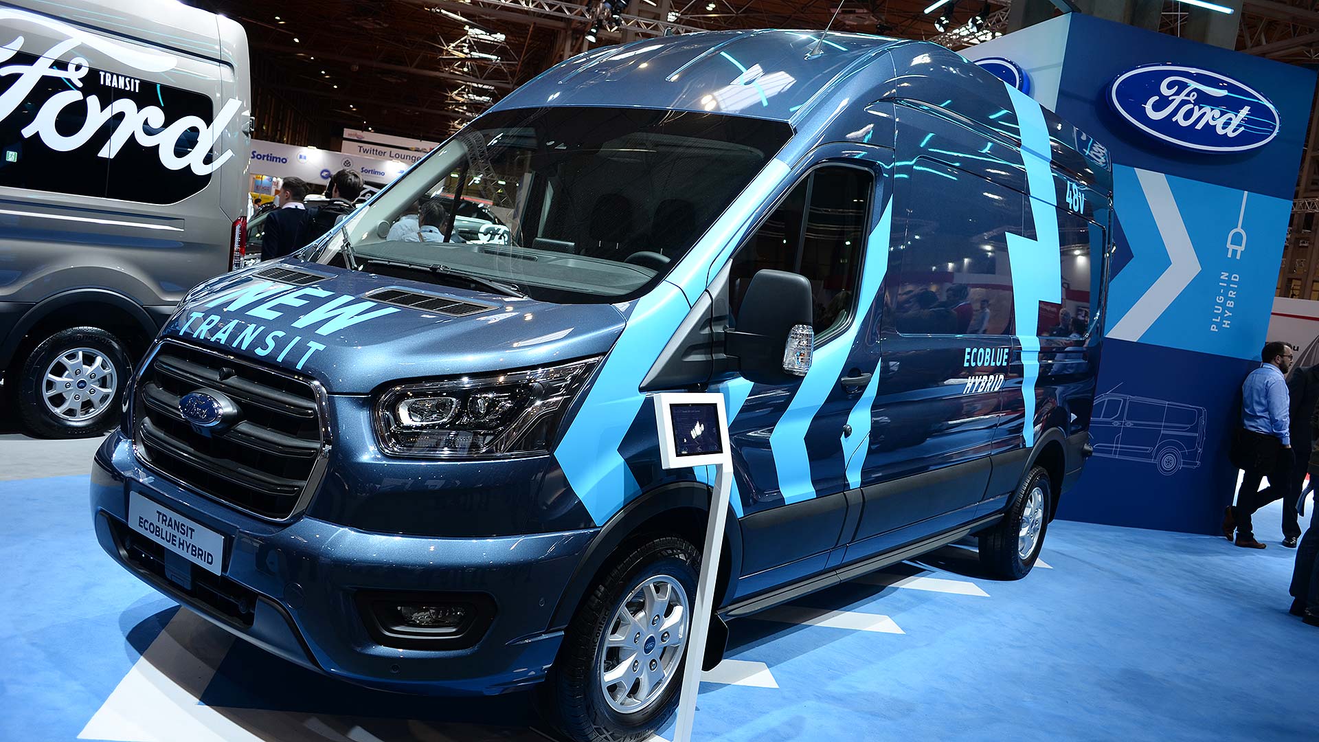 Ford Transit Ecoblue Hybrid