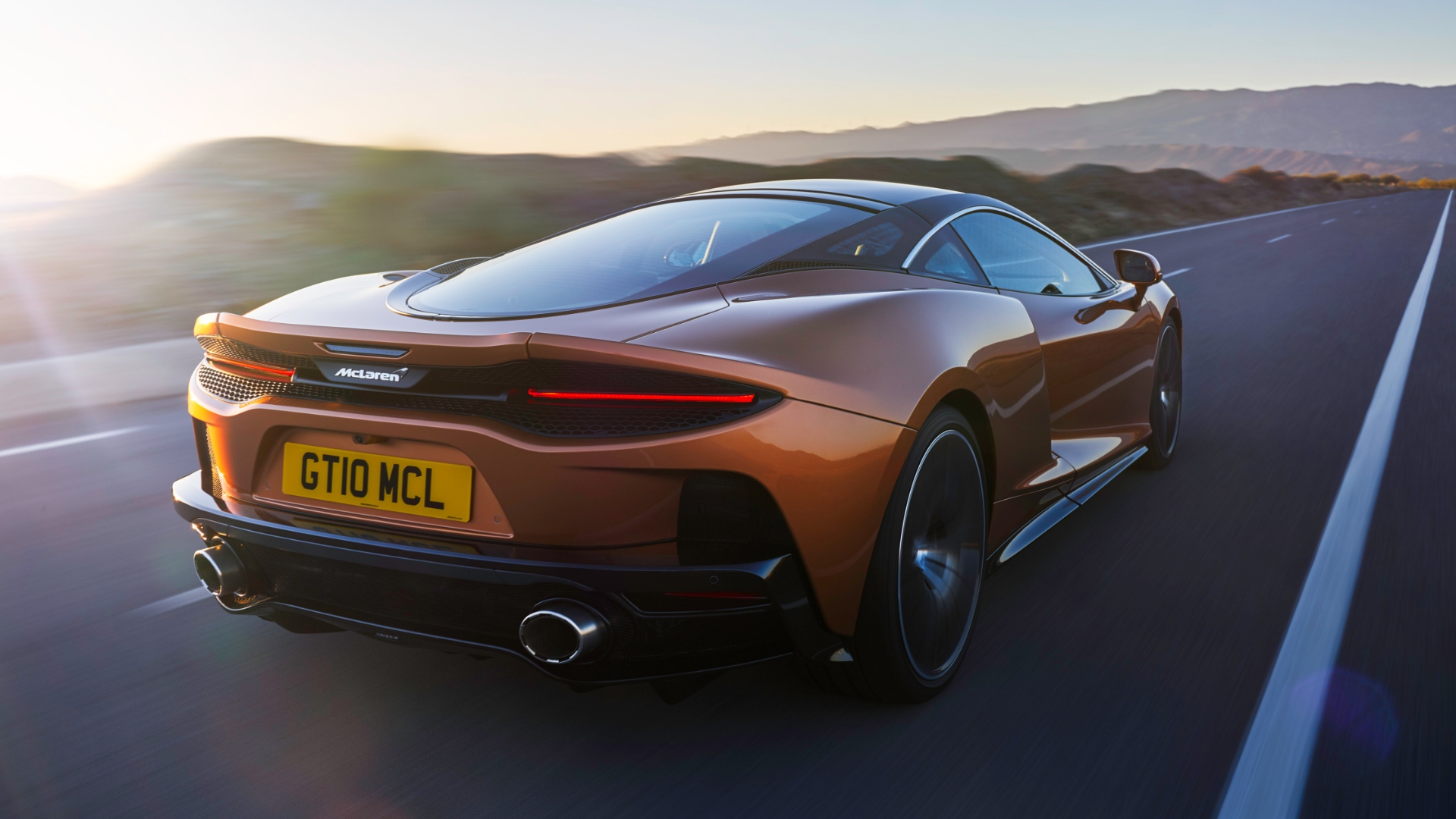 McLaren GT