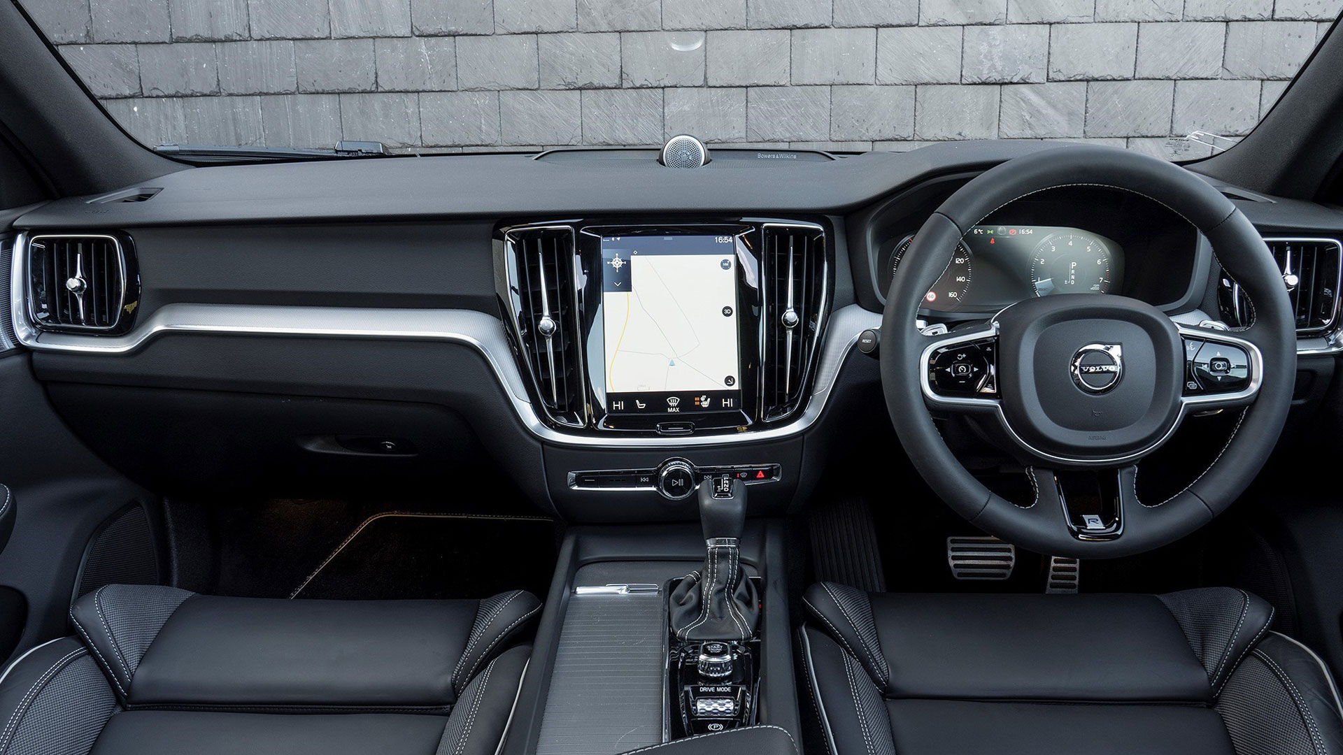 Volvo S60 dashboard