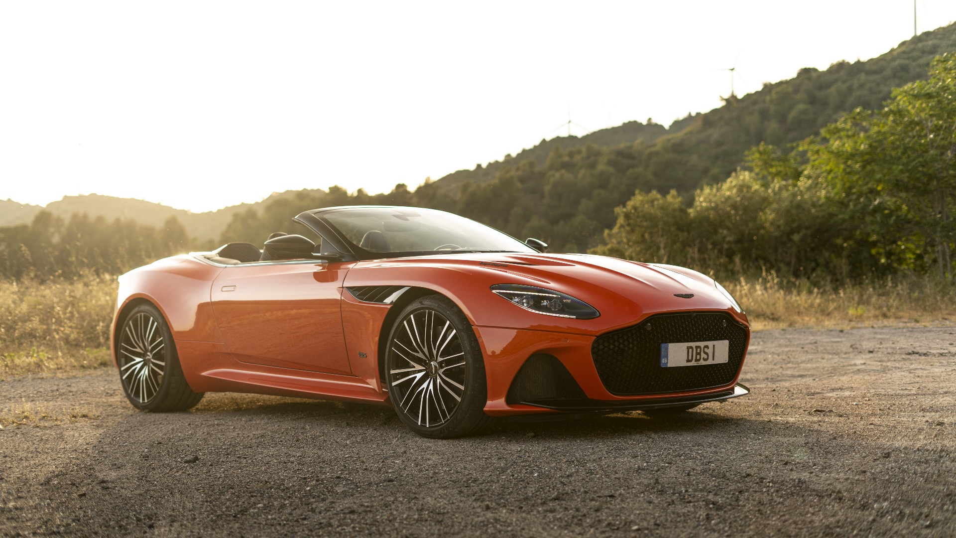 Aston Martin DBS Superleggera Volante