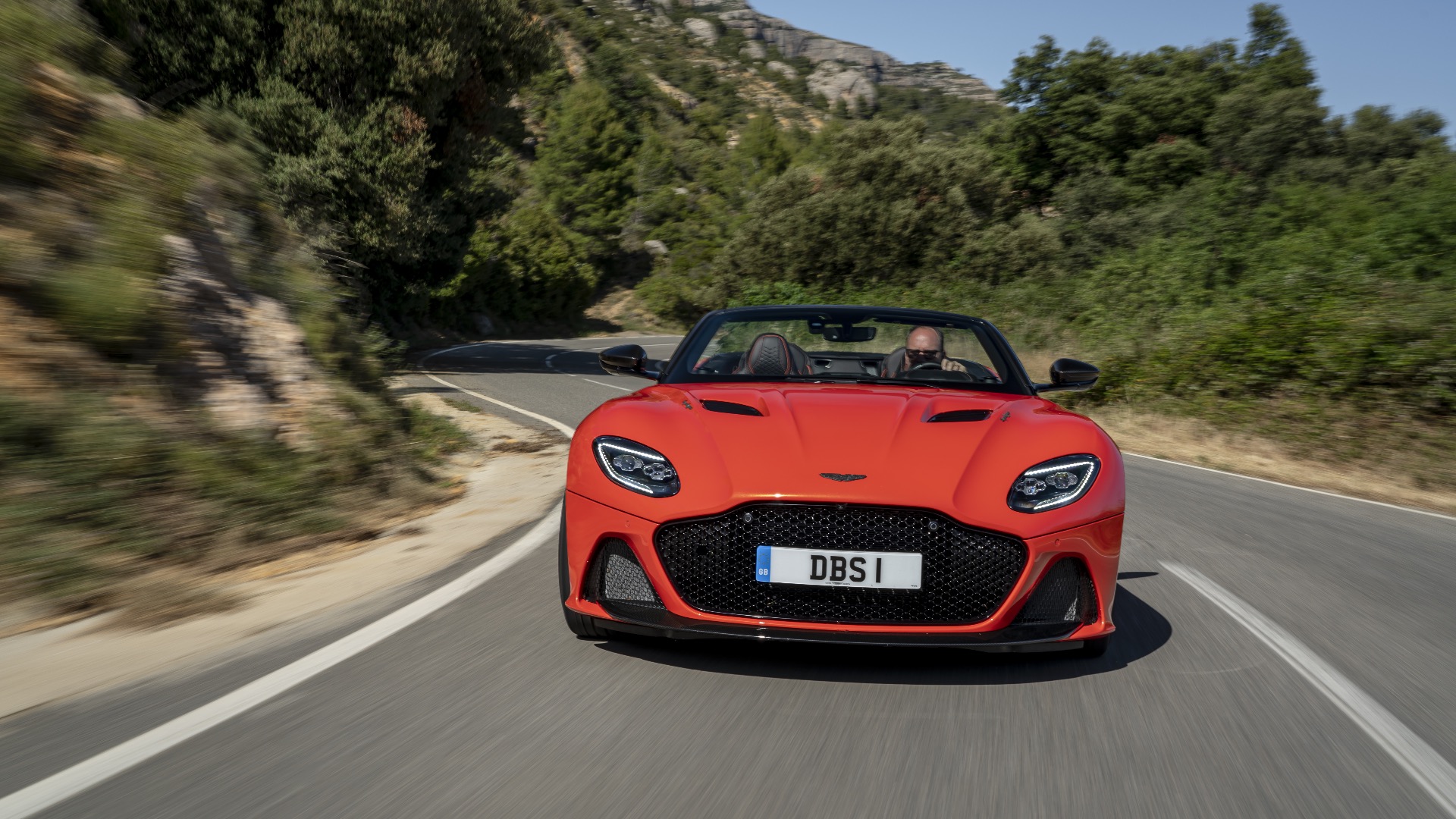 Aston Martin DBS Superleggera Volante