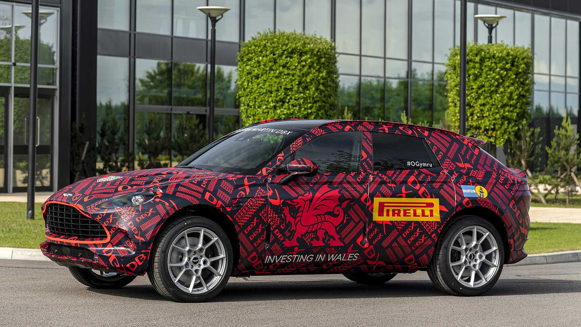 Aston Martin DBX Welsh wrap