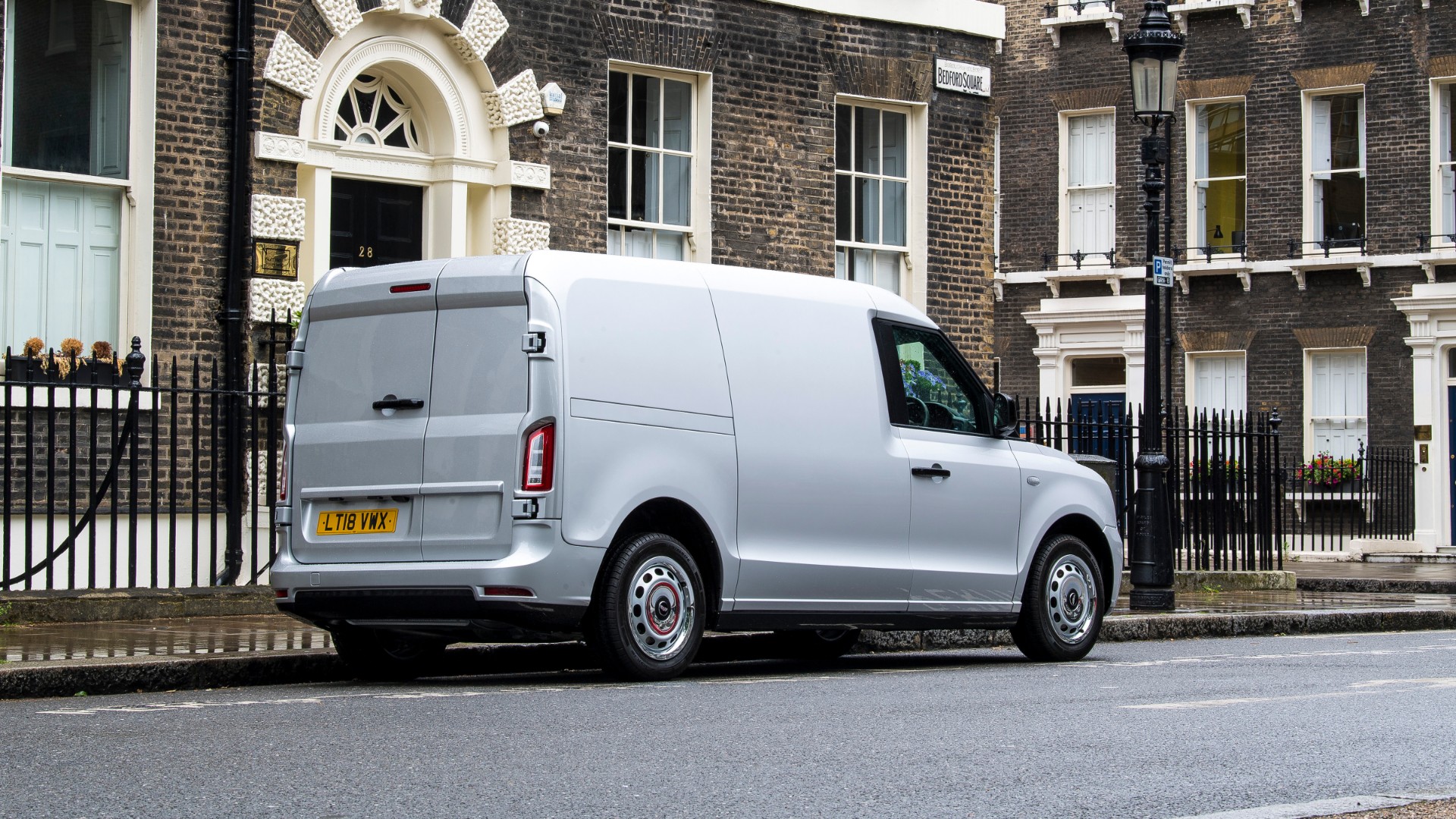 The new LEVC LCV van