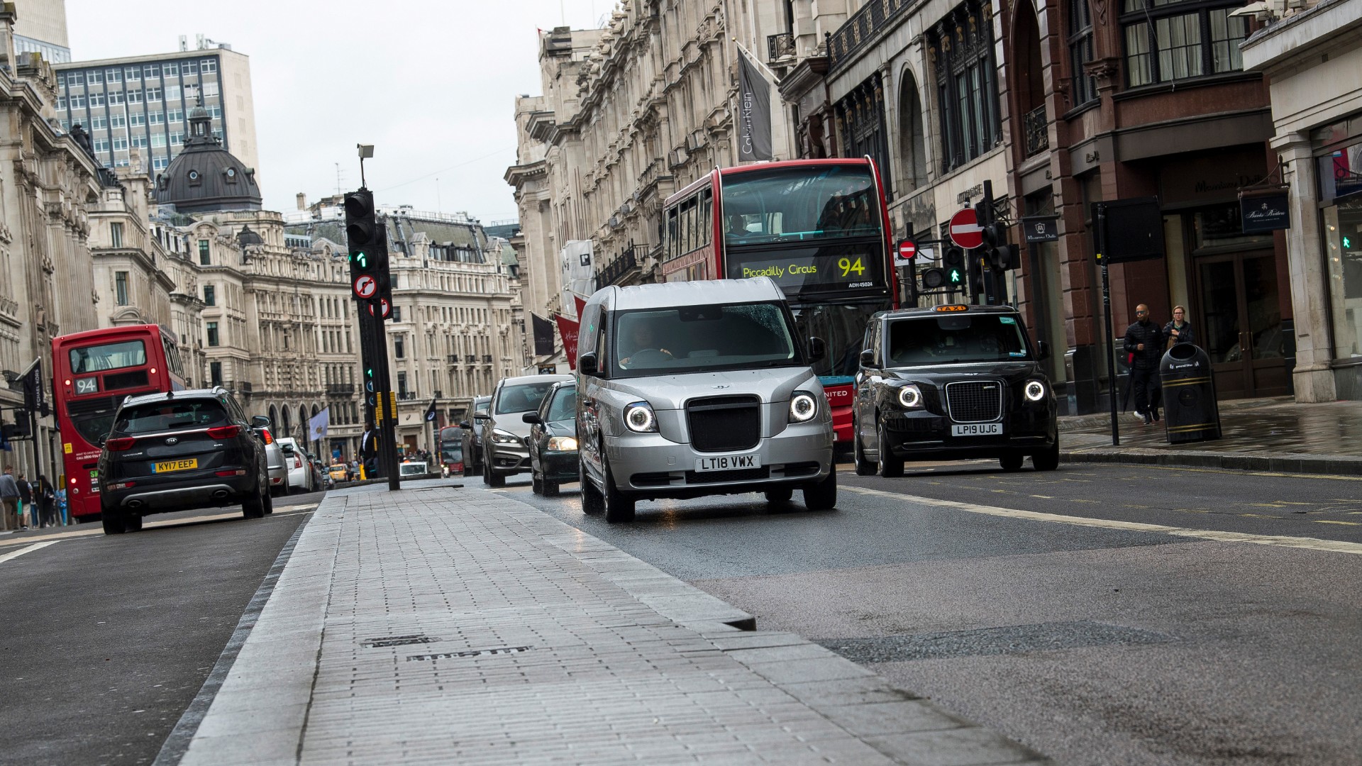 The new LEVC LCV van