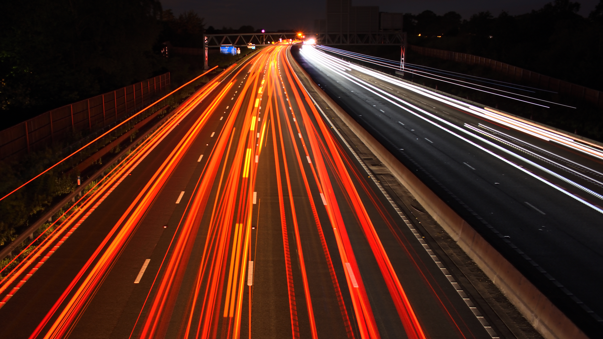 How to drive on a smart motorway