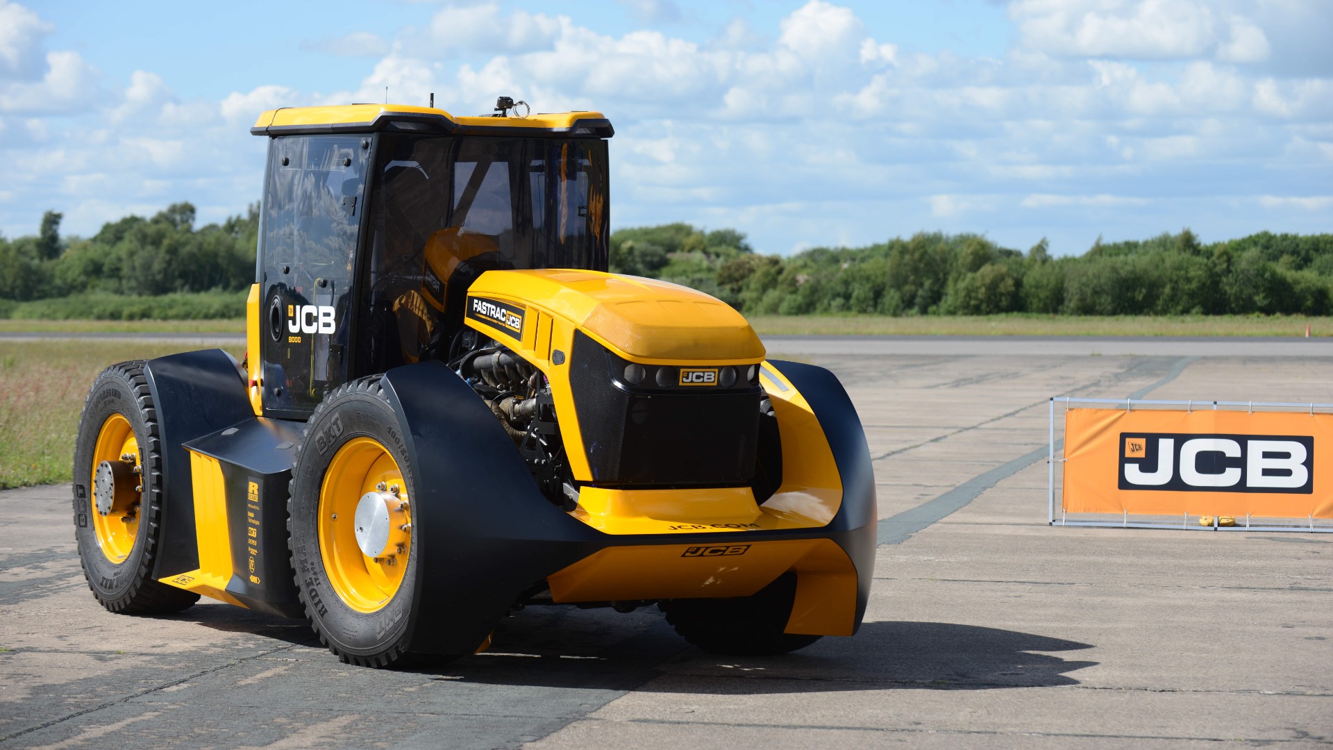 Guy Martin JCB Fastrac tractor speed record