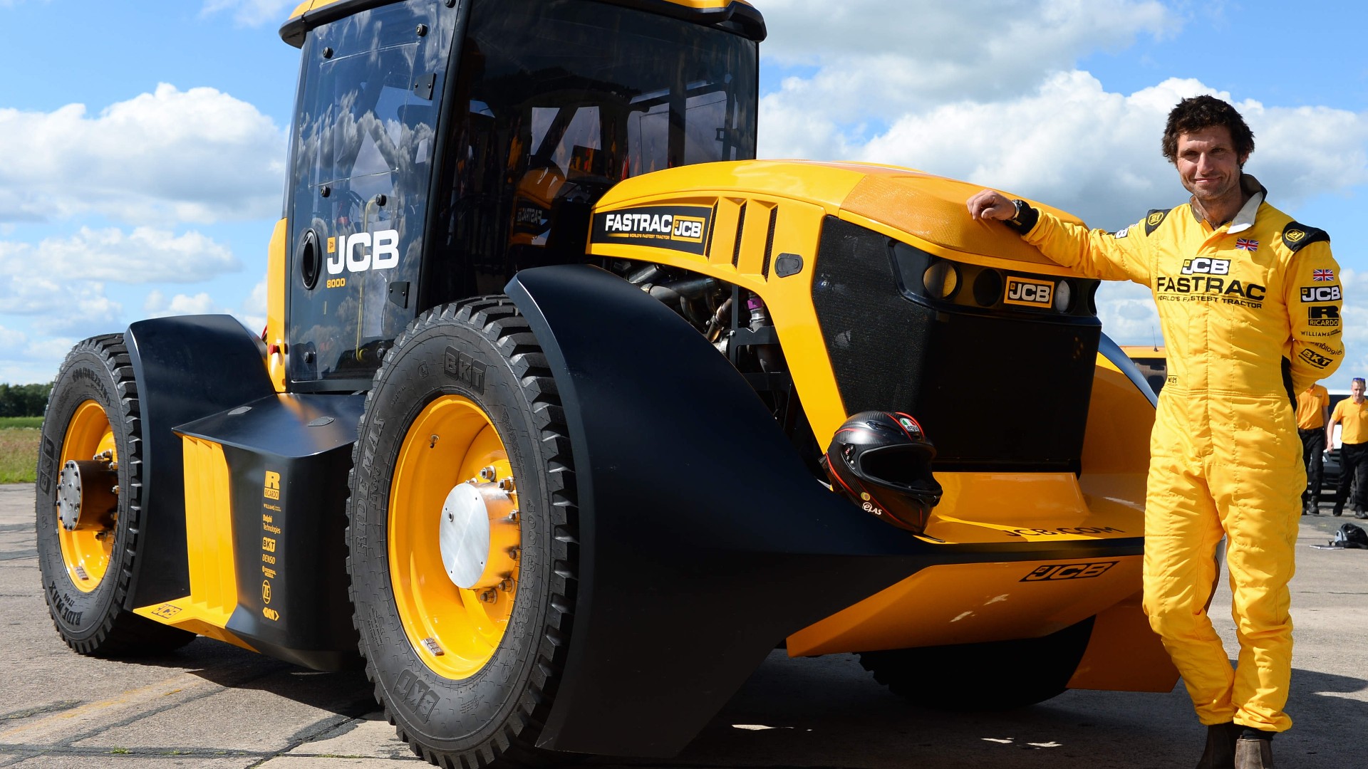 Guy Martin JCB Fastrac tractor speed record