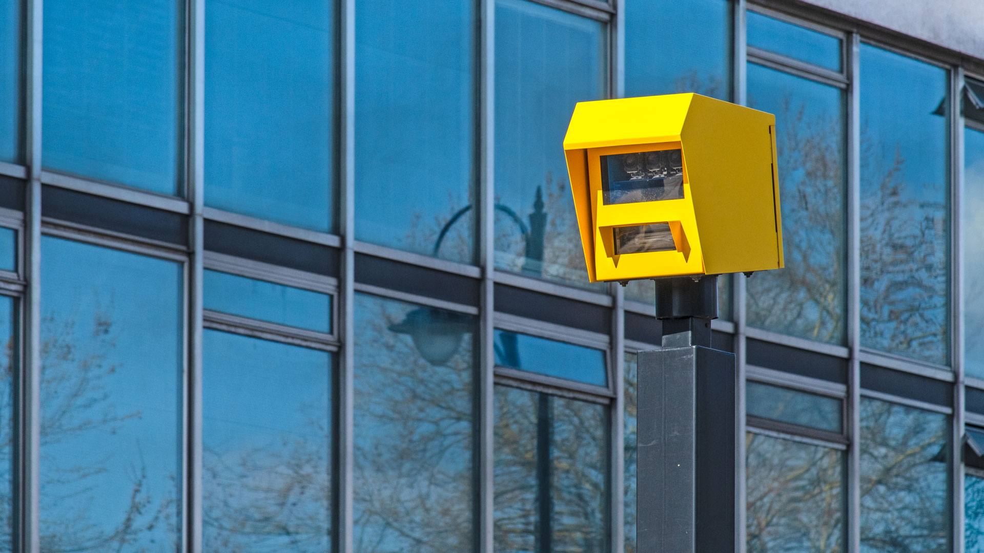 Speedcurb camera on Millbank in Westminster