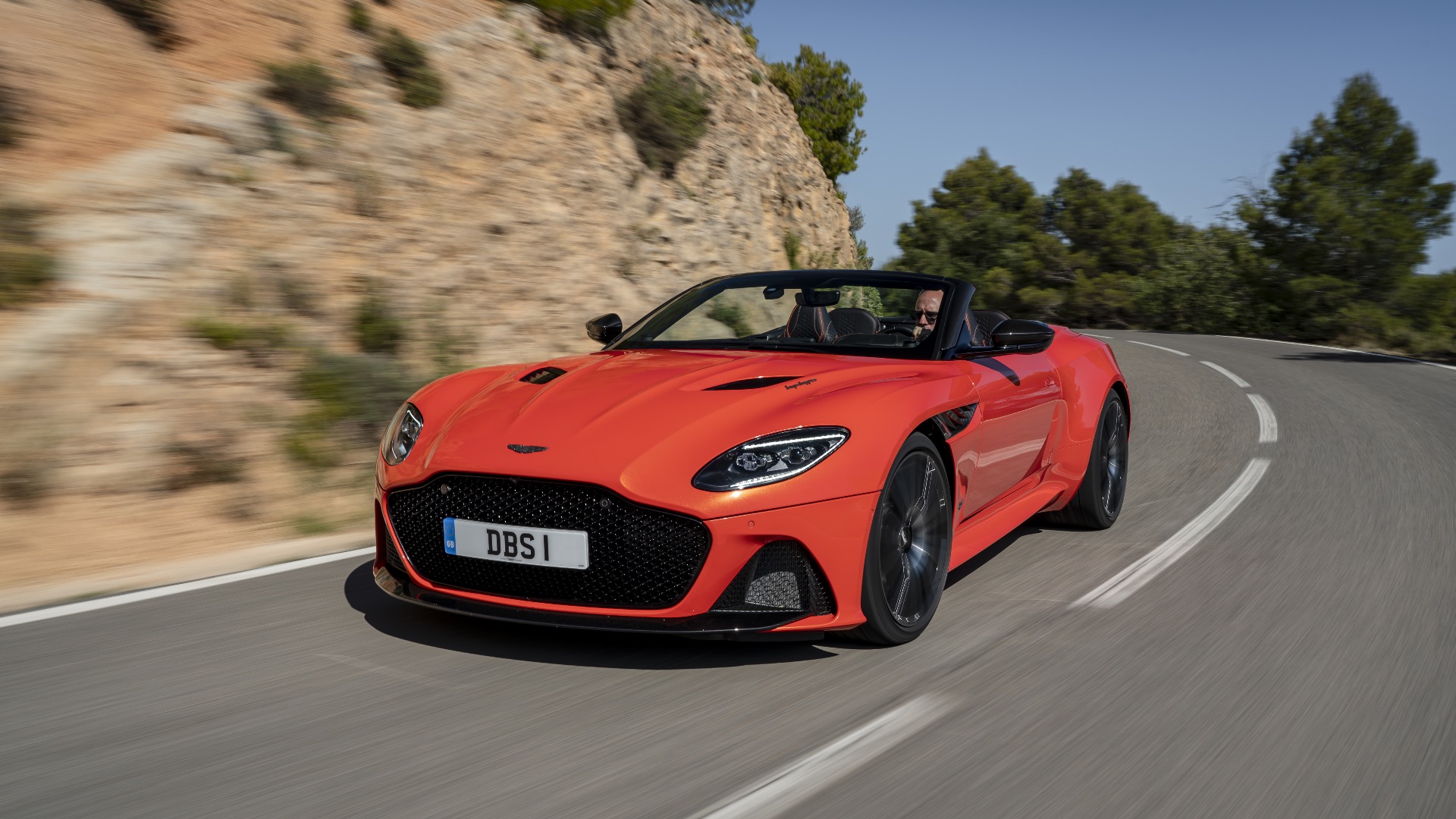 Aston Martin DBS Superleggera Volante