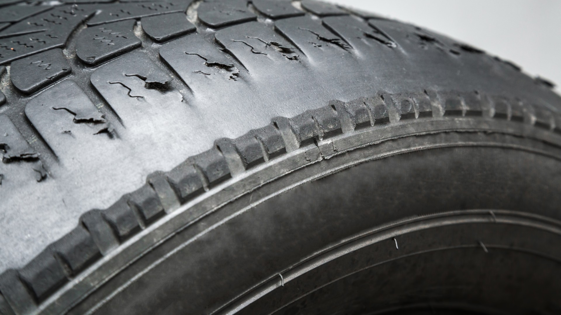 MOT advisories on tyres and brakes