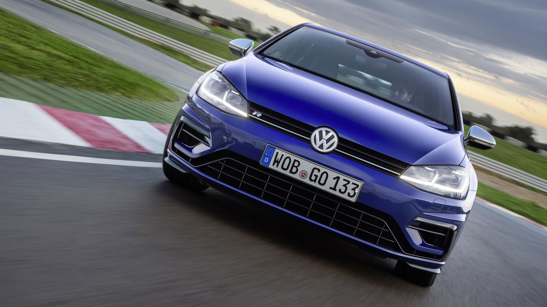 Volkswagen Golf R