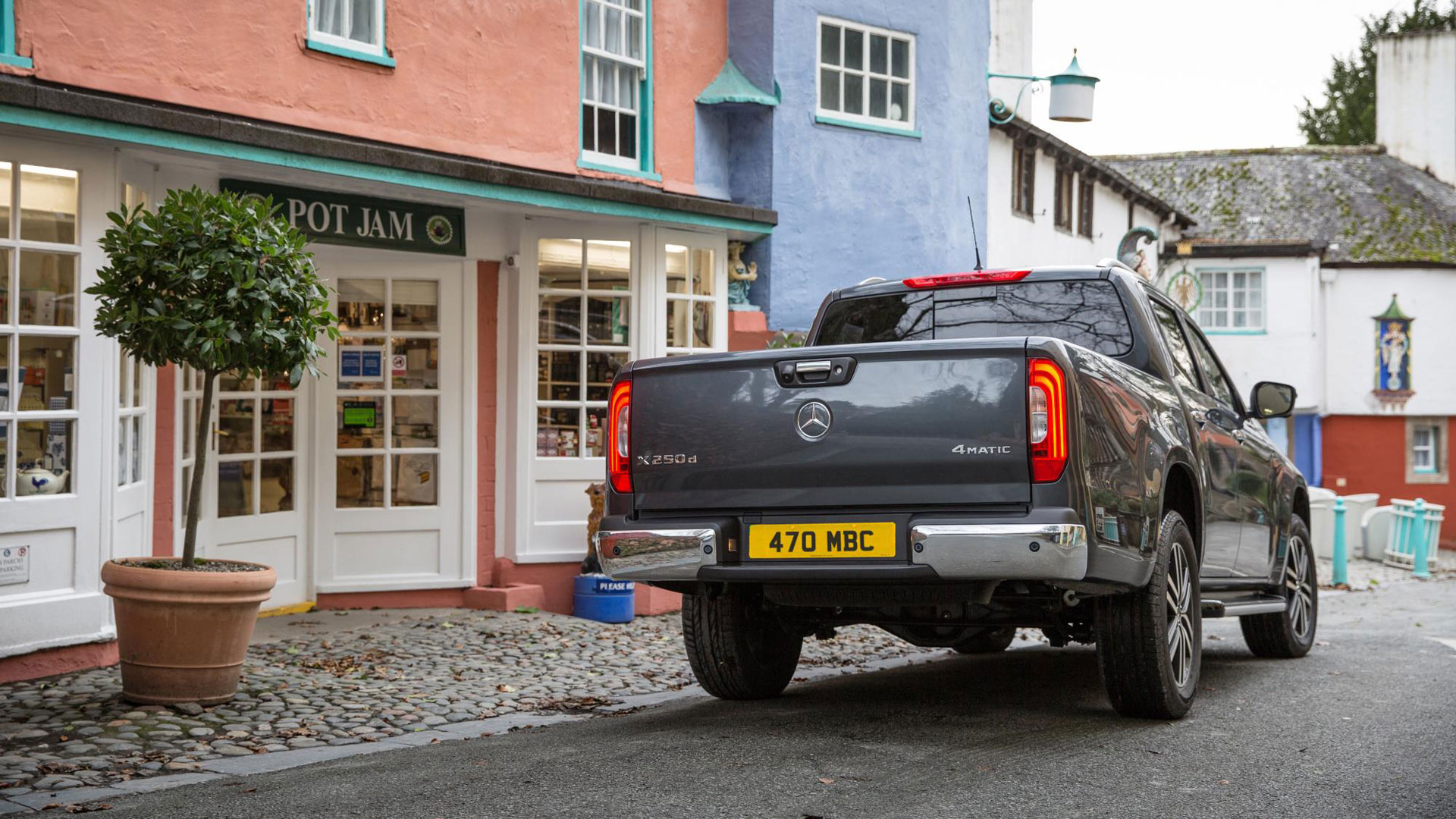 Mercedes-Benz X-Class