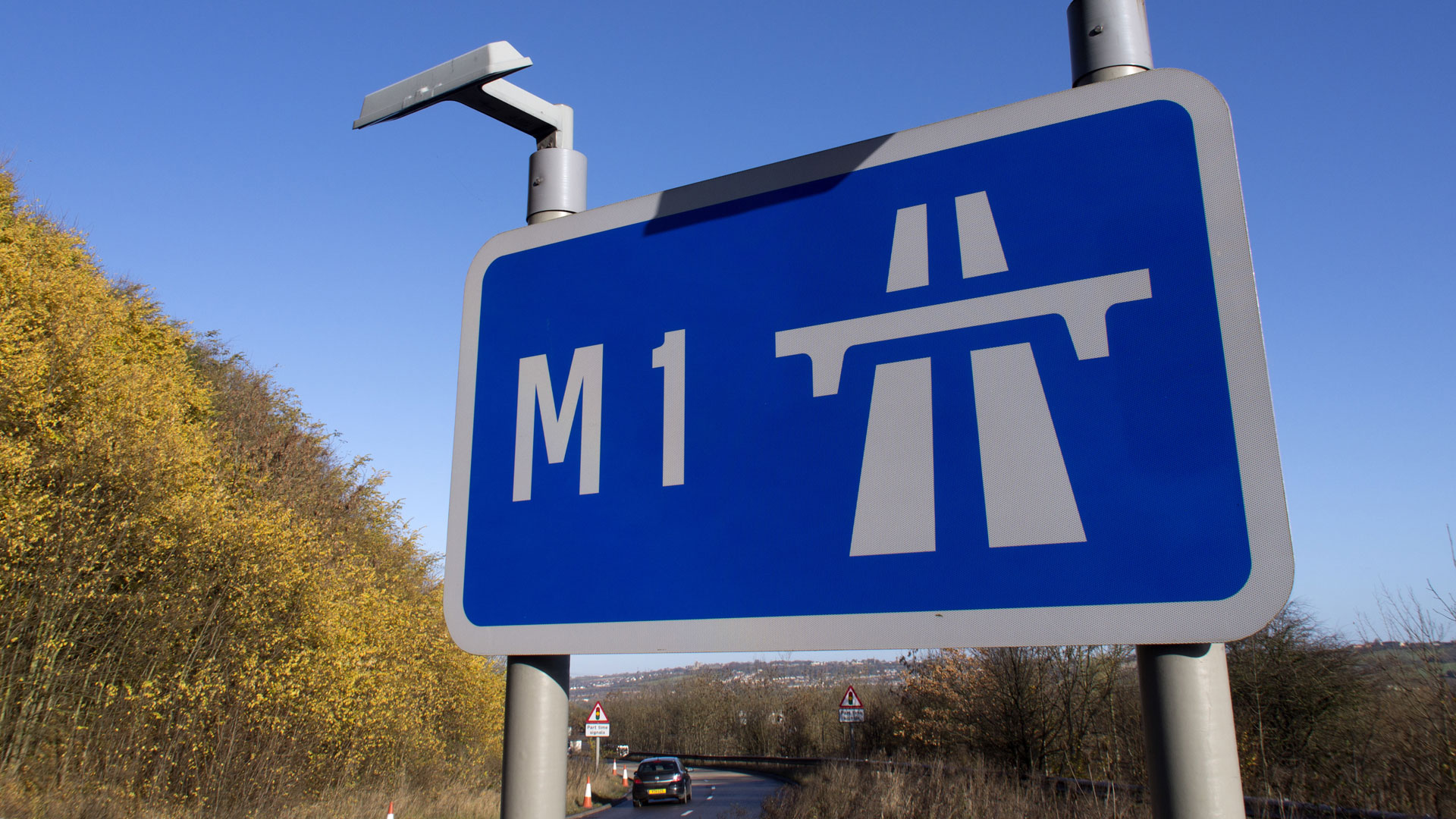 M1 motorway sign