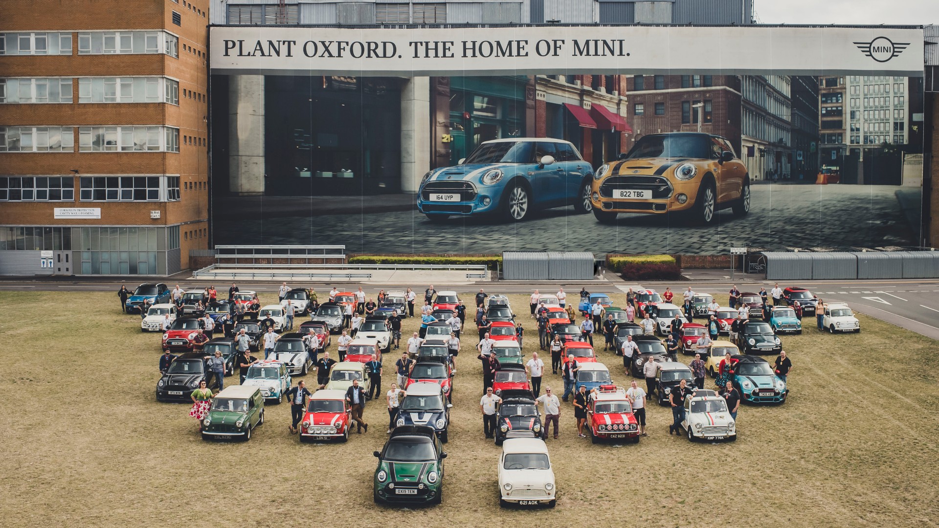 60 Minis gather to celebrate 60 years