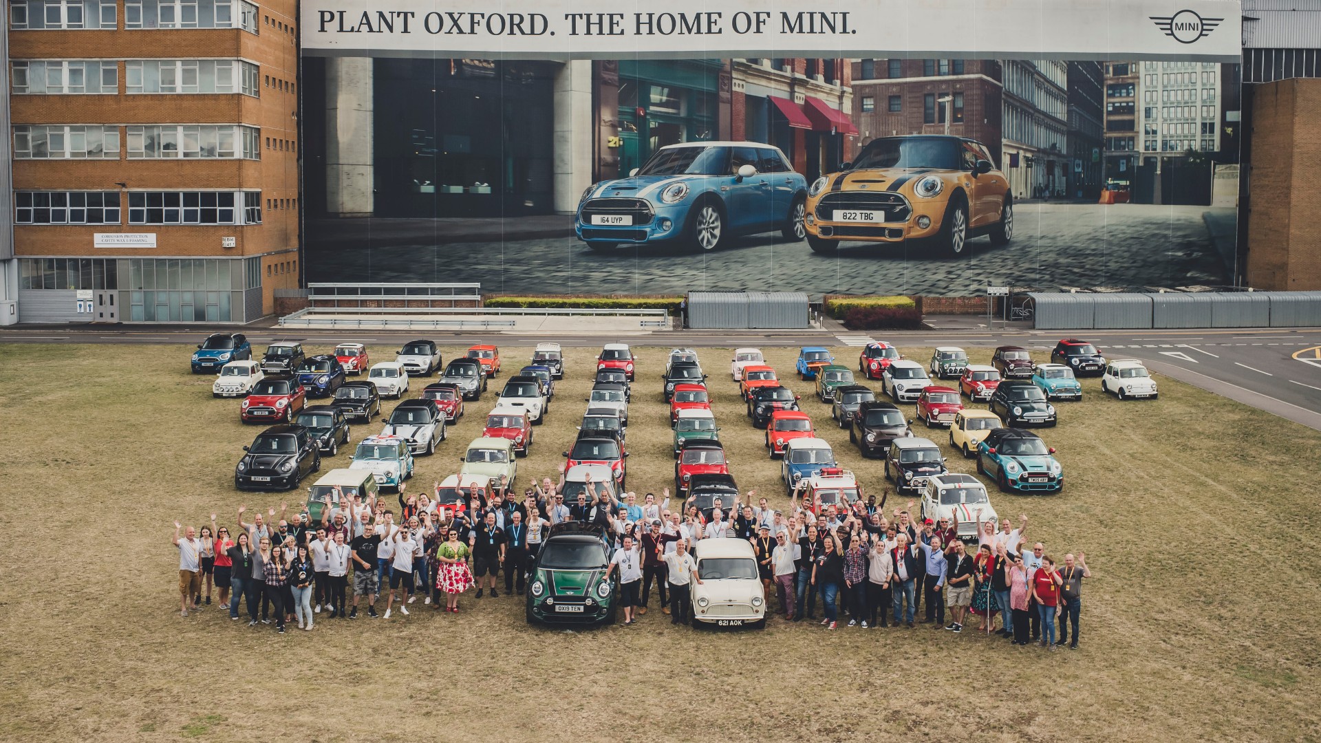 60 Minis gather to celebrate 60 years