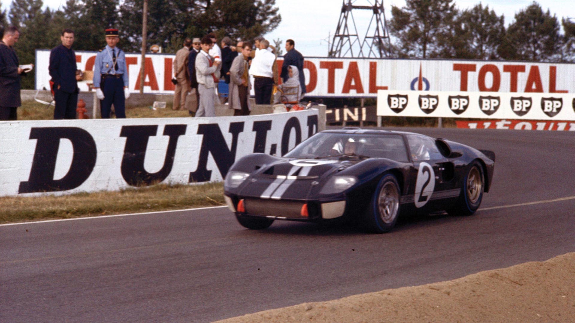 Ford versus Ferrari at Le Mans 1966