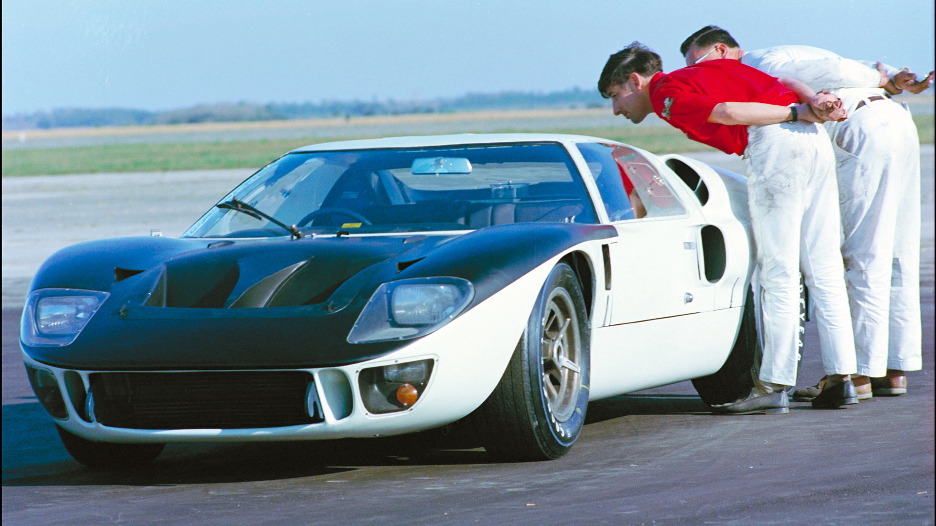 Ford versus Ferrari at Le Mans 1966