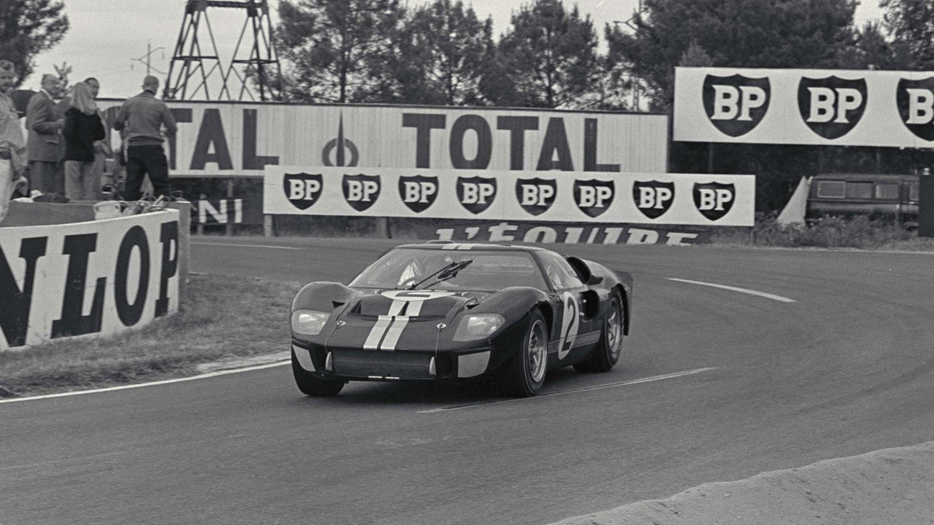 Ford versus Ferrari at Le Mans 1966