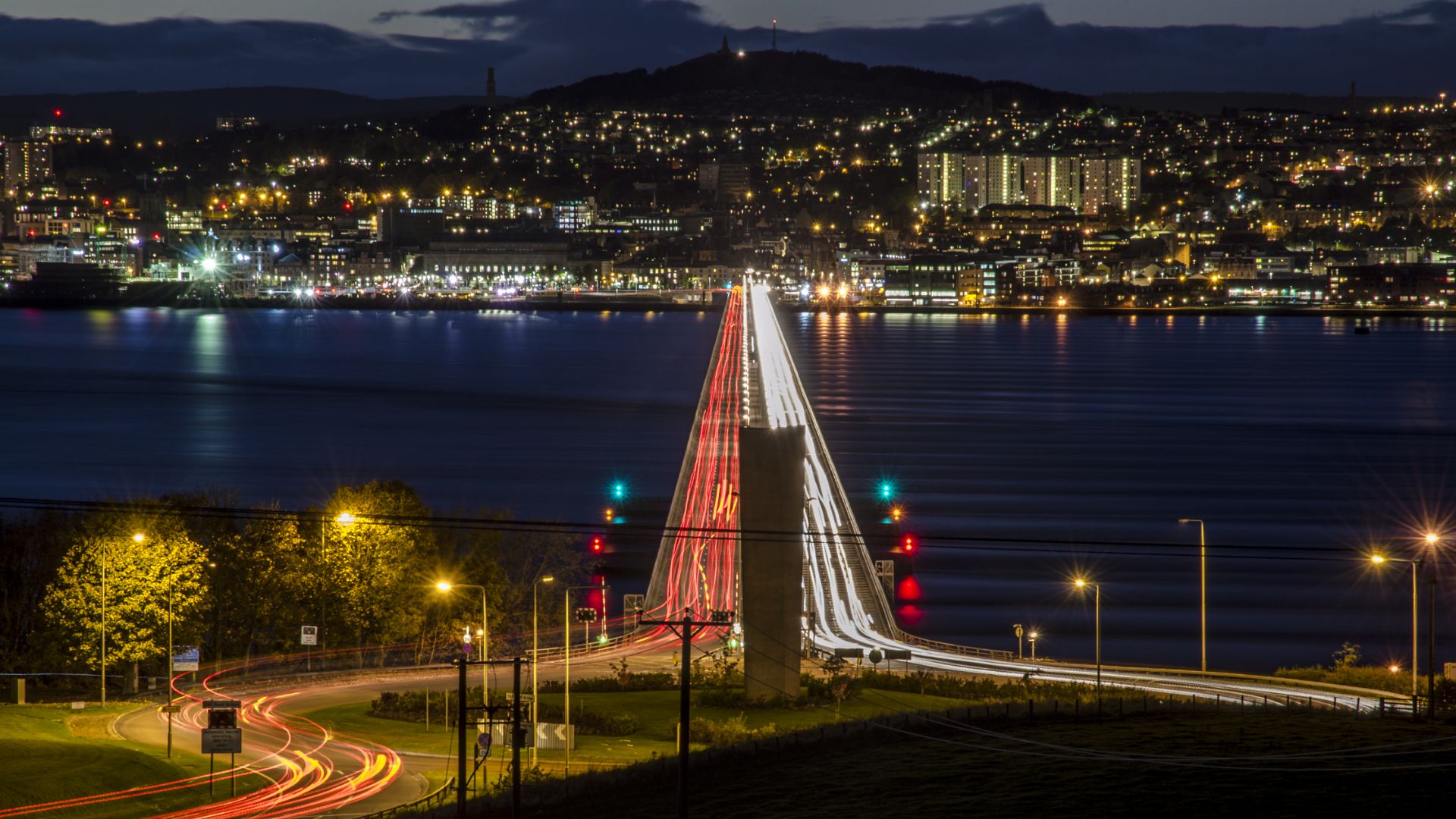 Scotland 'should ban non-electric cars in cities by 2030'