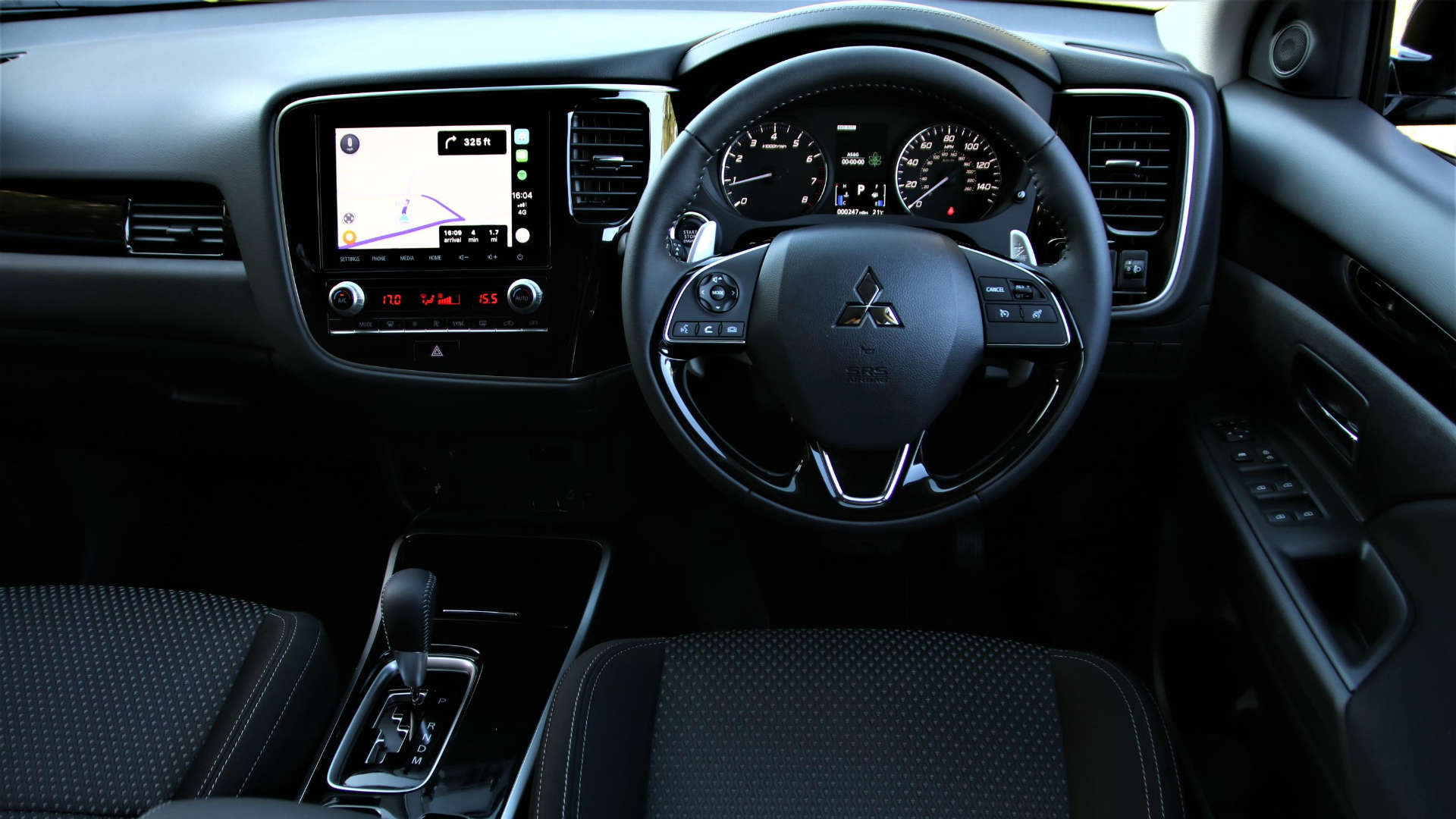 2020 Mitsubishi Outlander interior