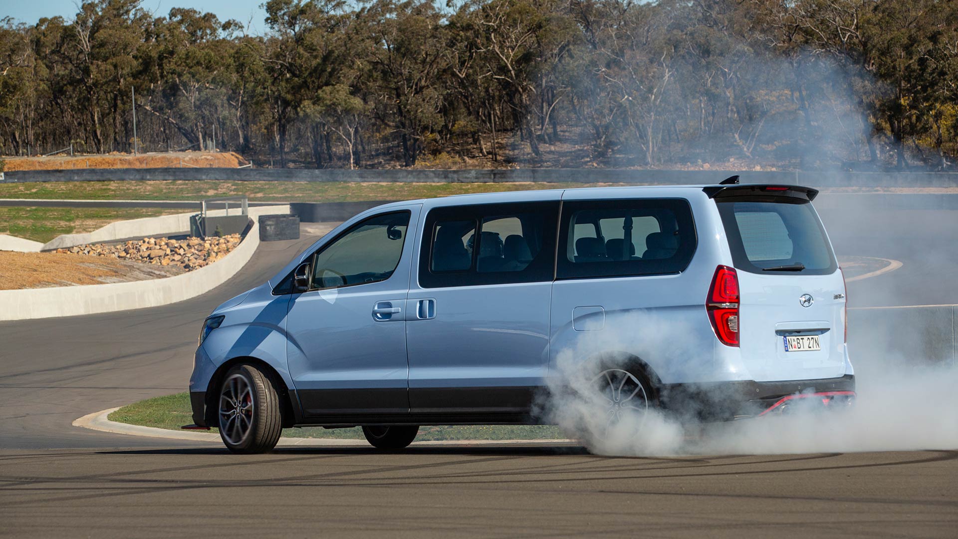 Hyundai iMax N Drift Bus