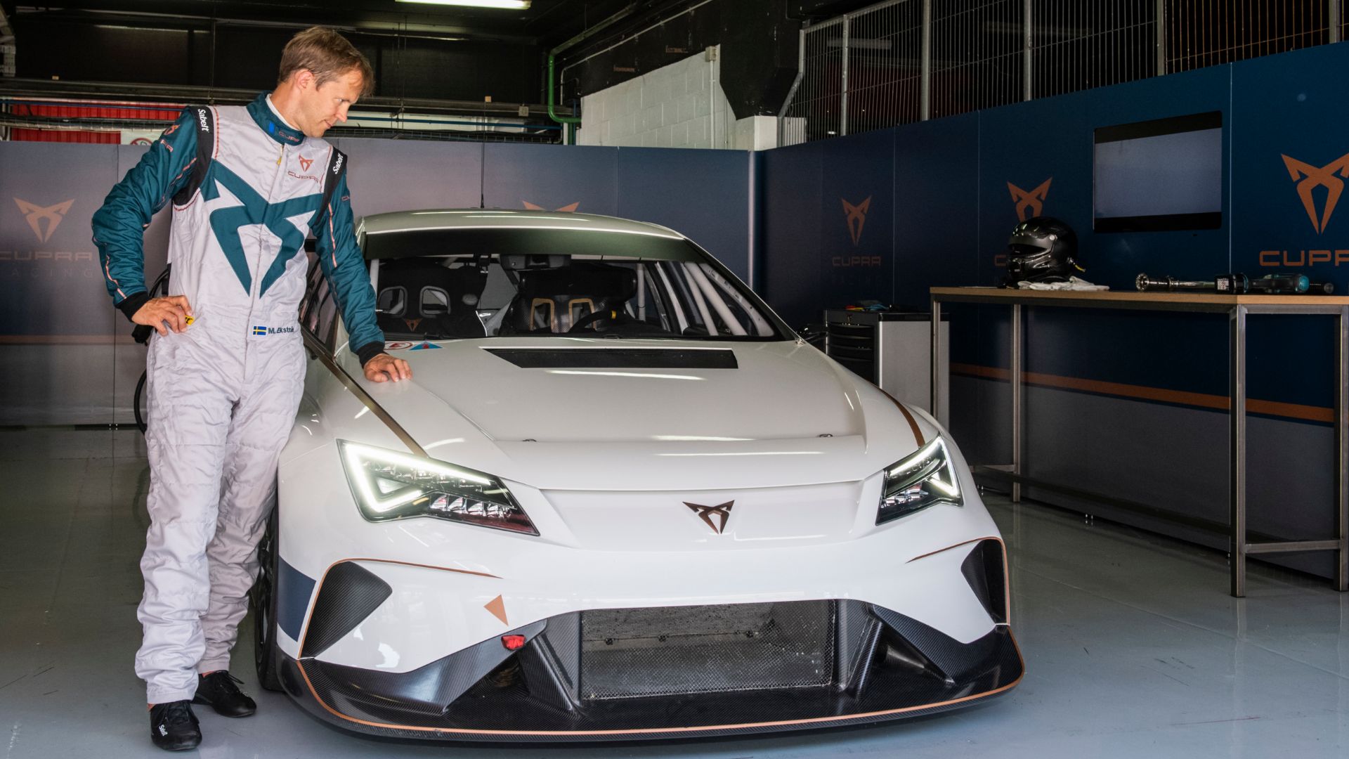 Cupra e-Racer takes first laps