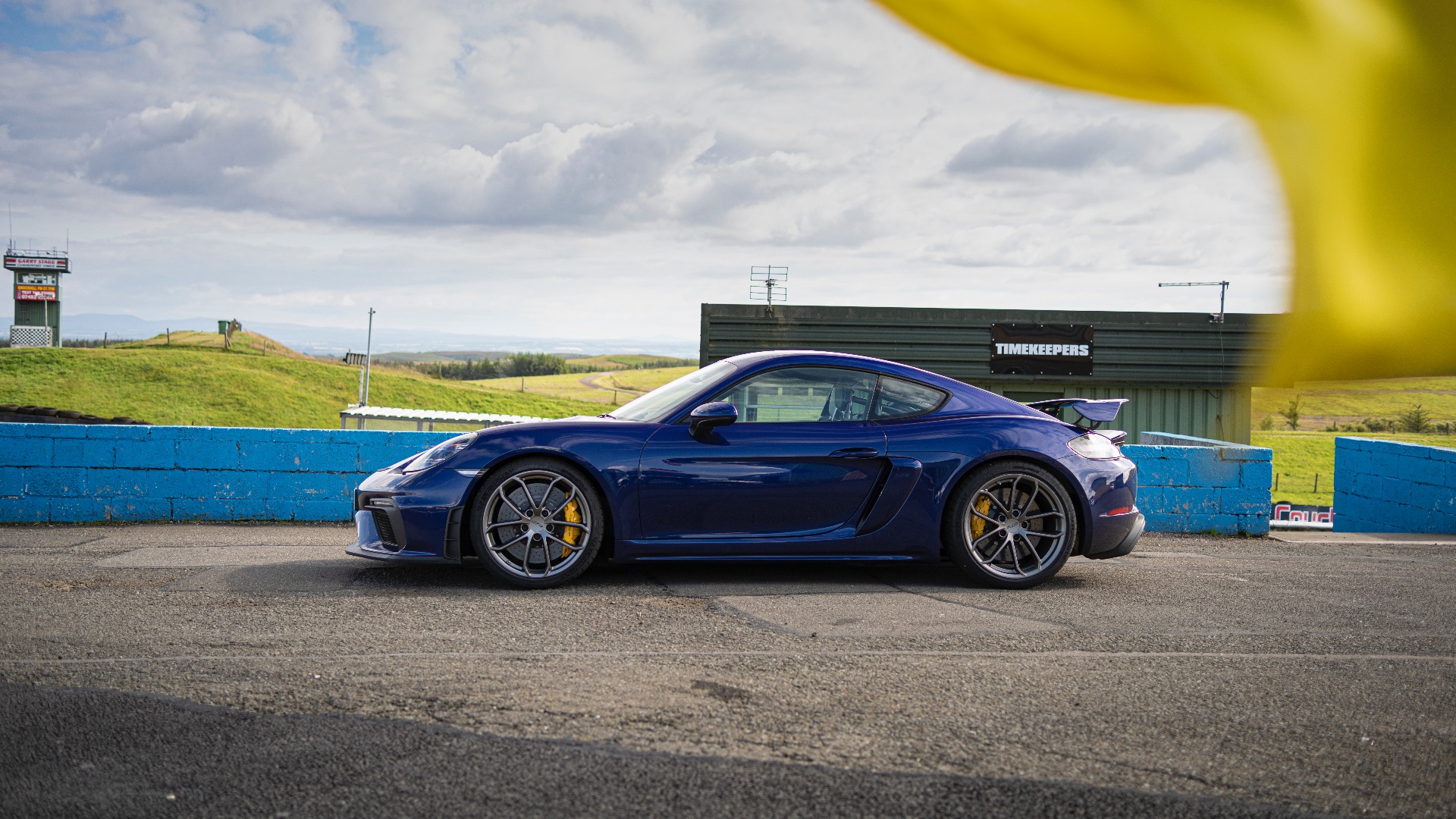 Porsche 718 Cayman GT4