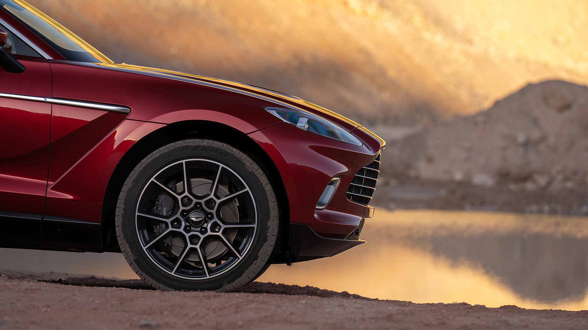 Aston Martin DBX