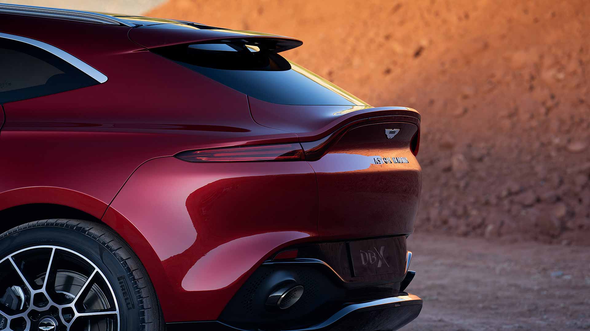 Aston Martin DBX